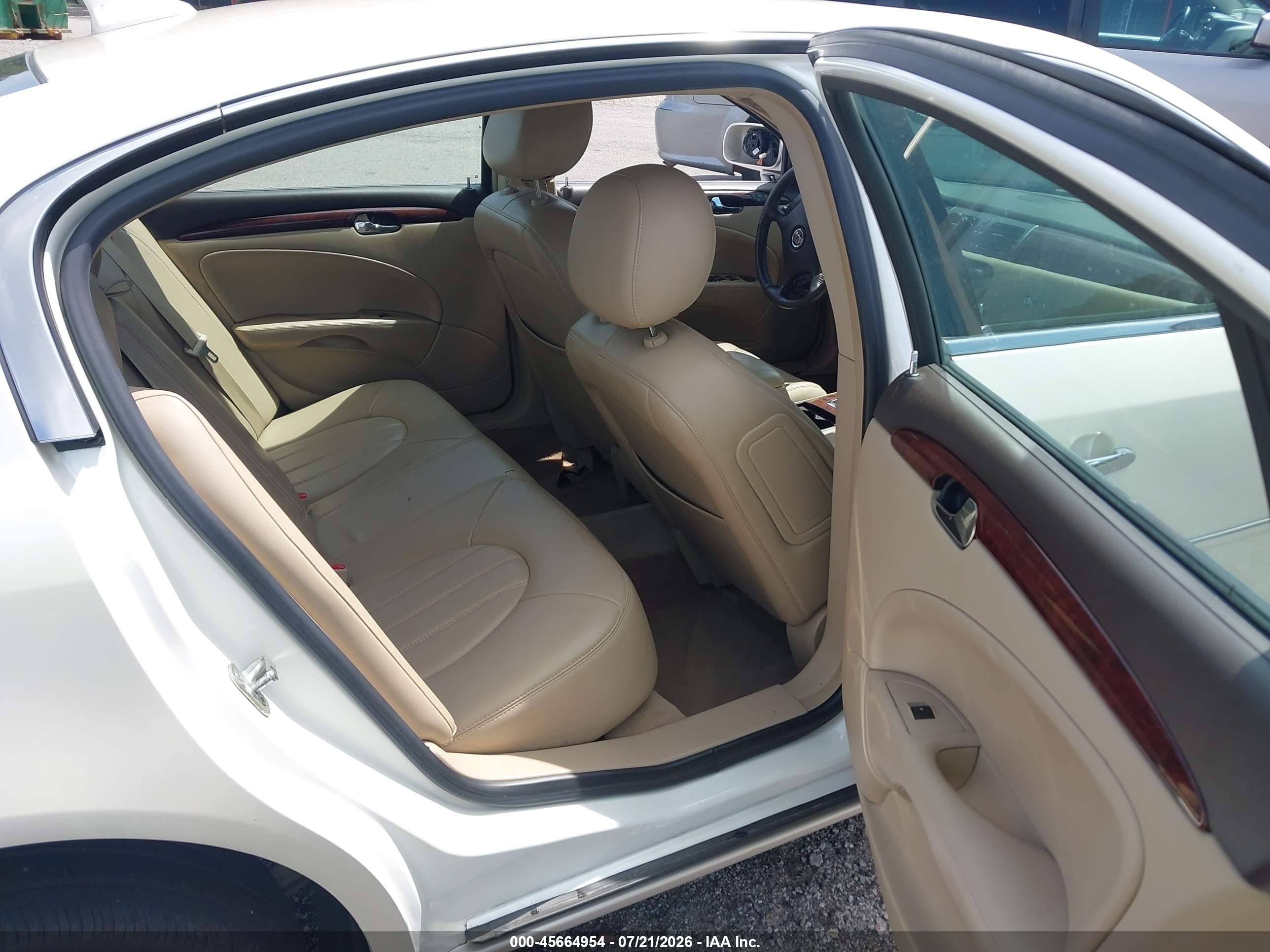 2009 Buick Lucerne Cxl White vin: 1G4HD57M19U106696