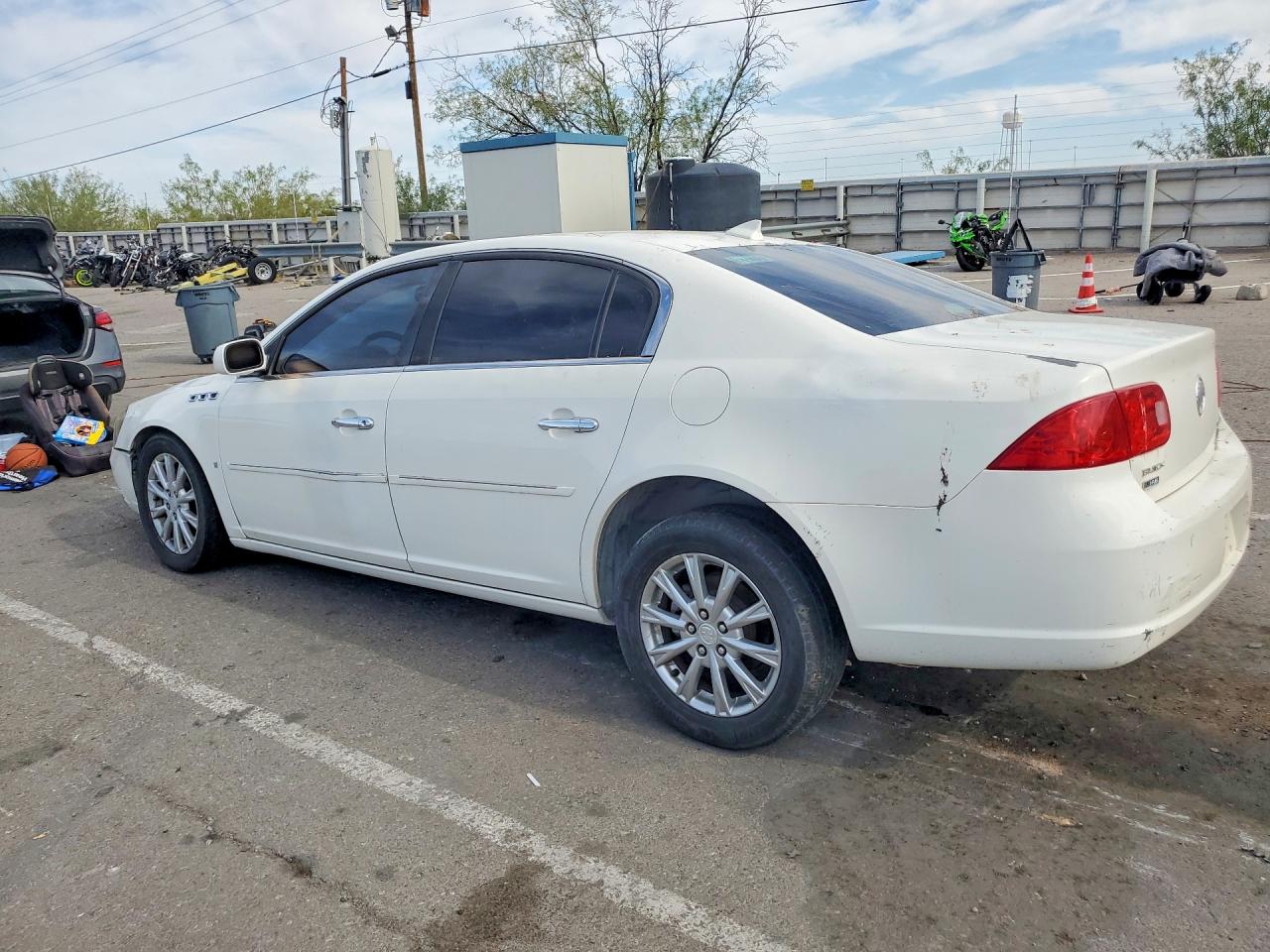 2009 Buick Lucerne Cxl White vin: 1G4HD57M39U101645