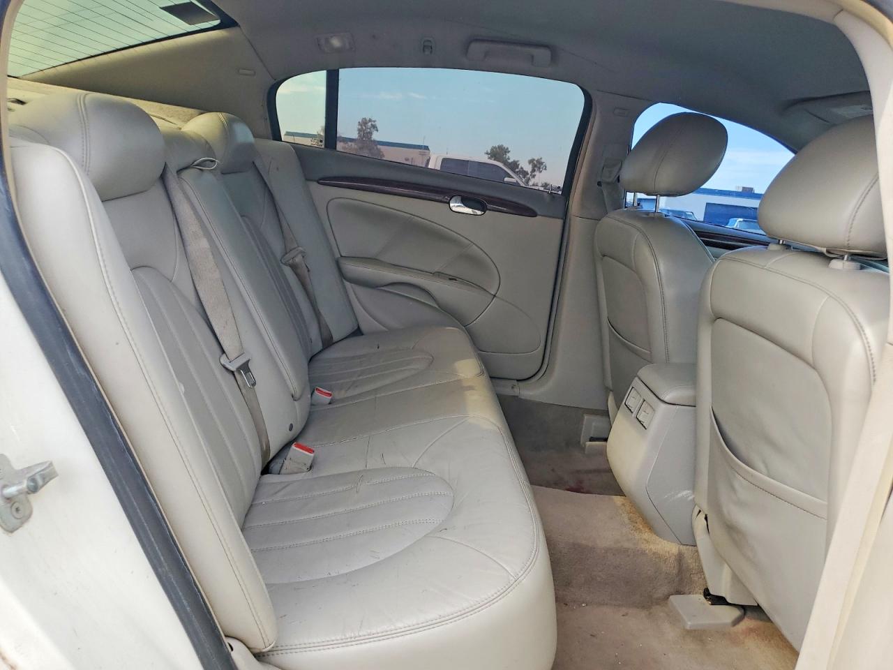 2009 Buick Lucerne Cxl White vin: 1G4HD57M39U101645
