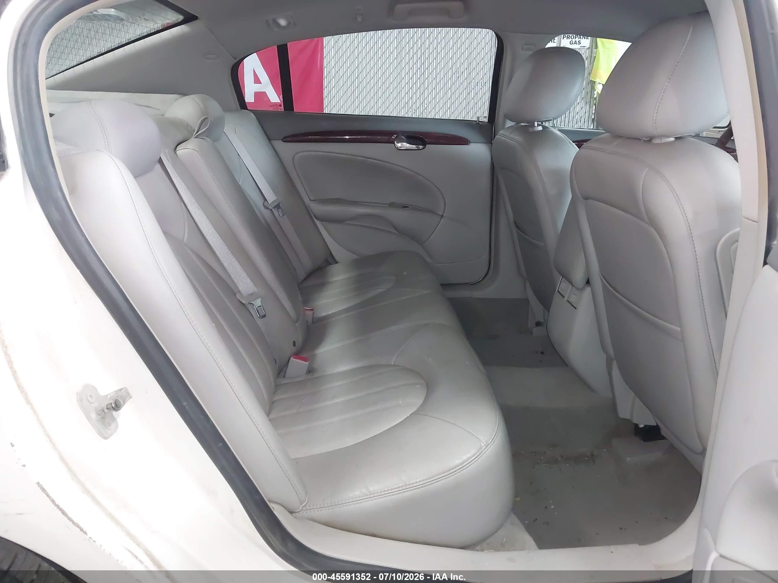 2009 Buick Lucerne Cxl White vin: 1G4HD57M49U100455