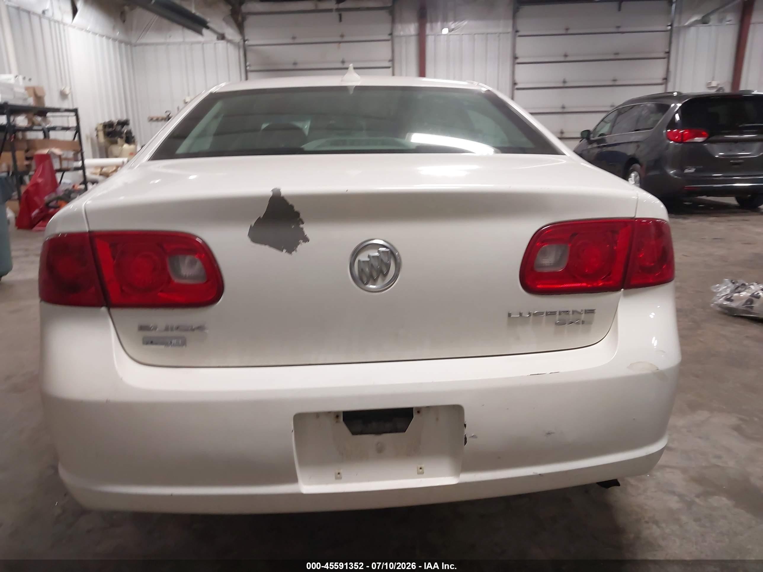 2009 Buick Lucerne Cxl White vin: 1G4HD57M49U100455