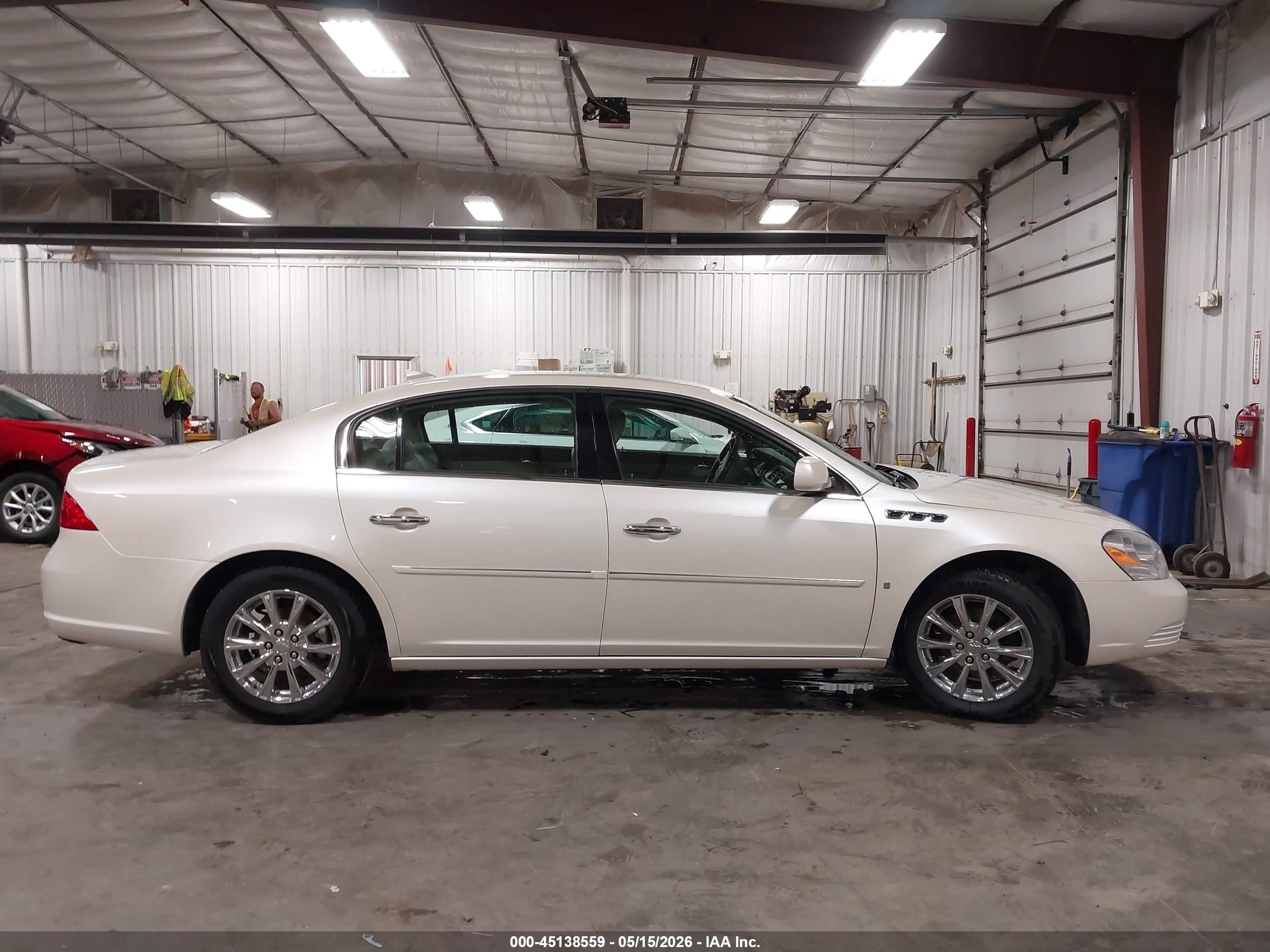 2009 Buick Lucerne Cxl-4 Белый vin: 1G4HD57M49U136940