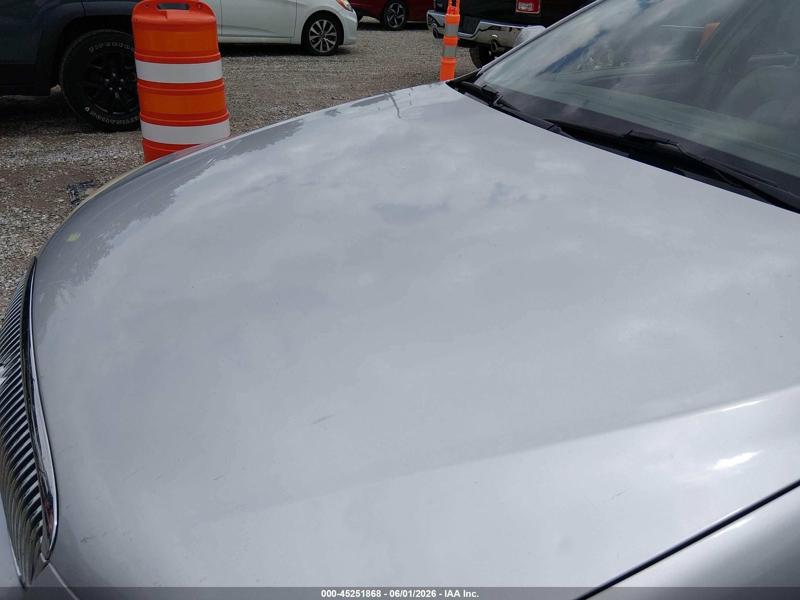 2009 Buick Lucerne Cxl Silver vin: 1G4HD57MX9U126493