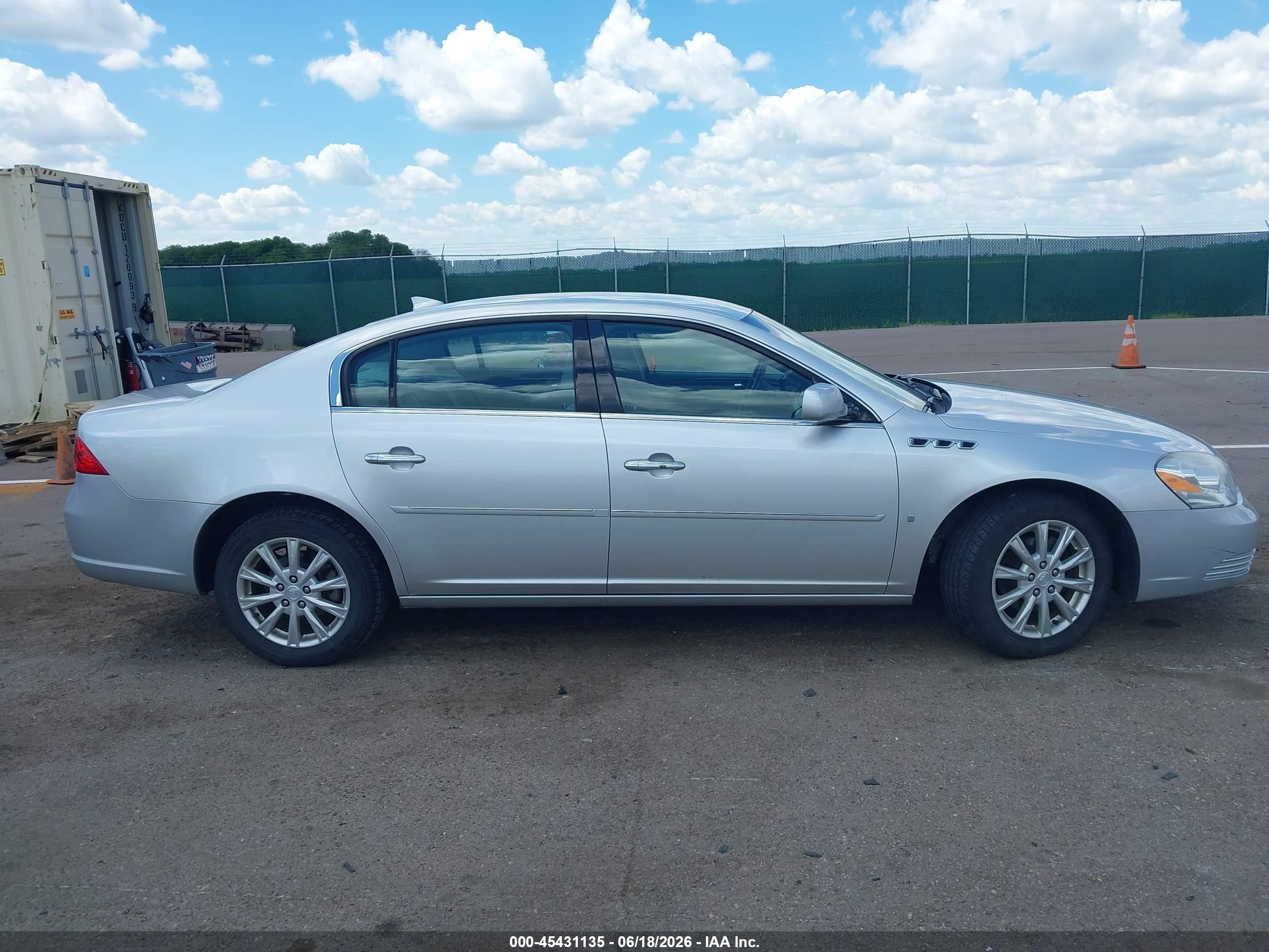 2009 Buick Lucerne Cxl Silver vin: 1G4HD57MX9U134772
