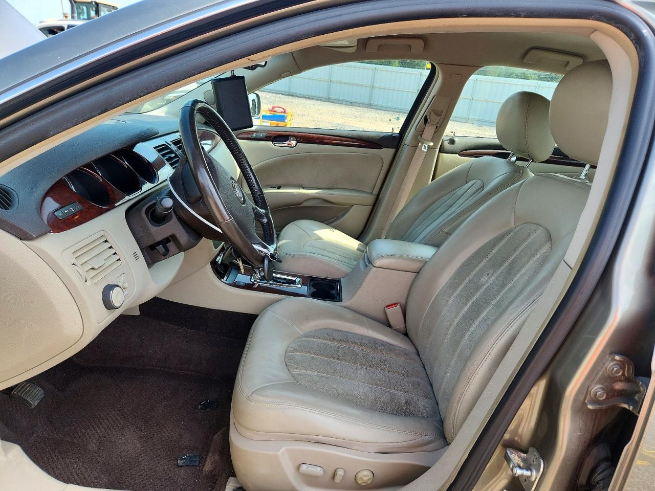2010 Buick Lucerne Cxl Tan vin: 1G4HD5EM9AU116772