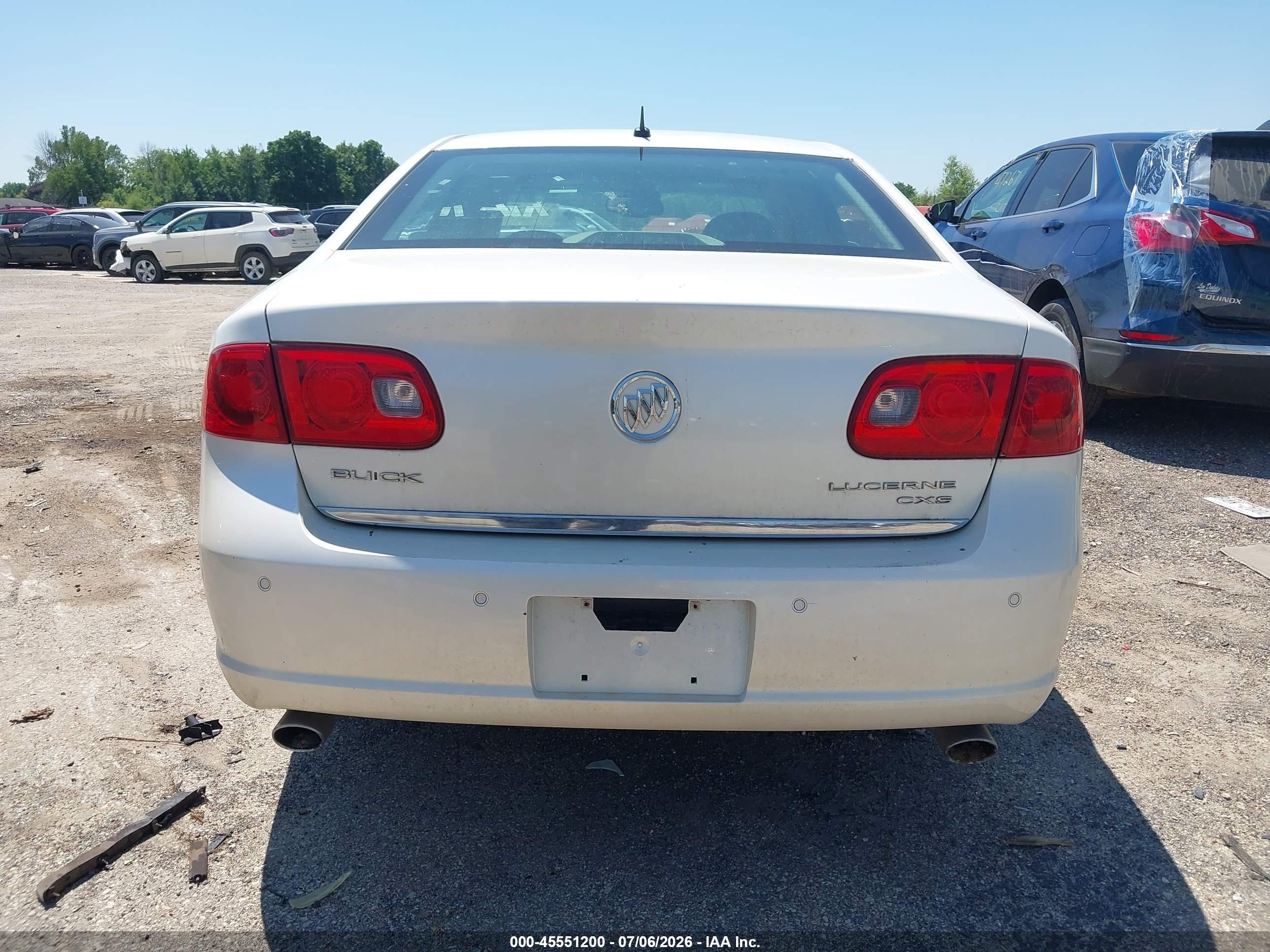 2008 Buick Lucerne Cxs White vin: 1G4HE57Y98U142845