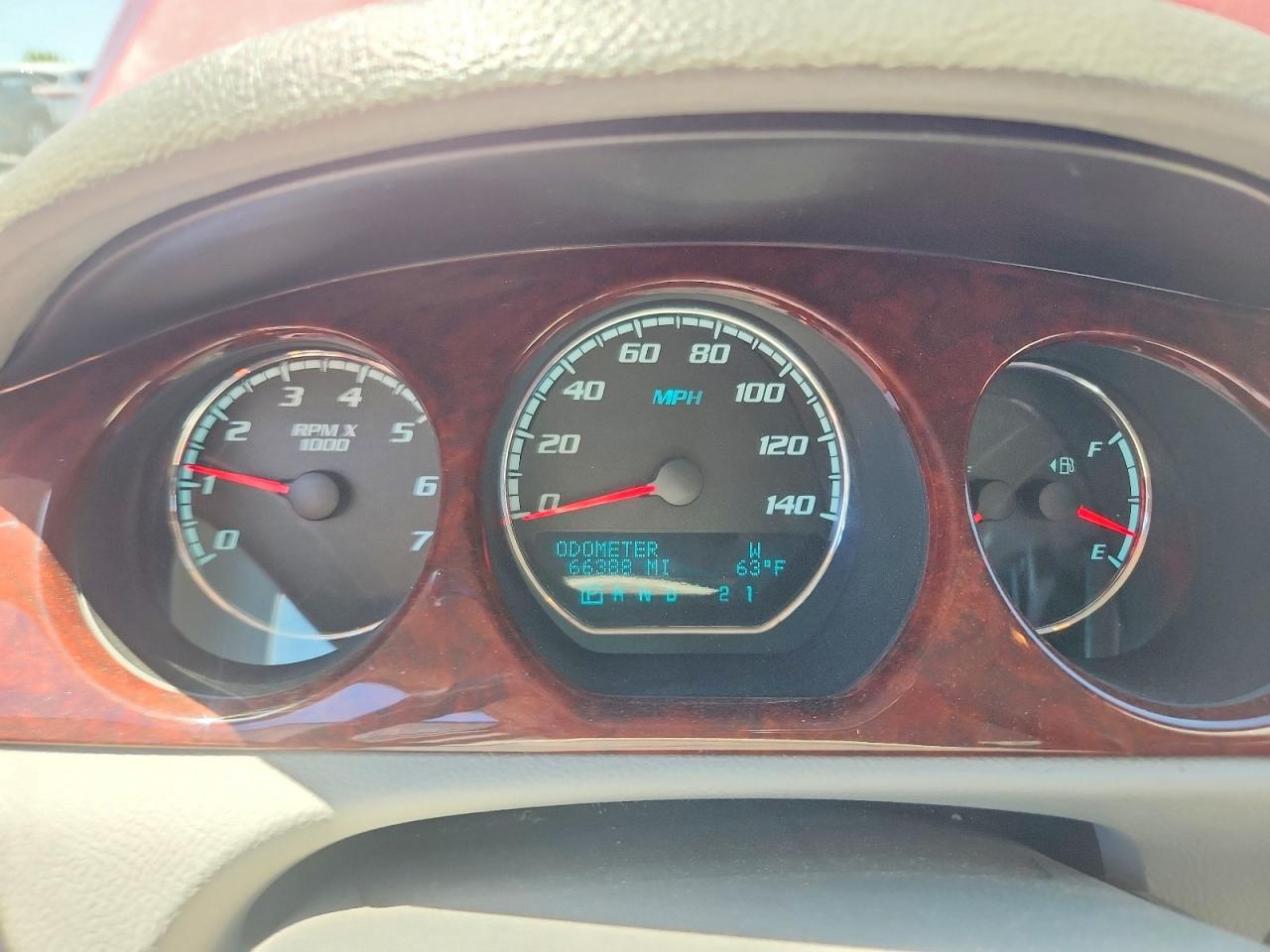 2010 Buick Lucerne Cxl Red vin: 1G4HE5EM4AU107961