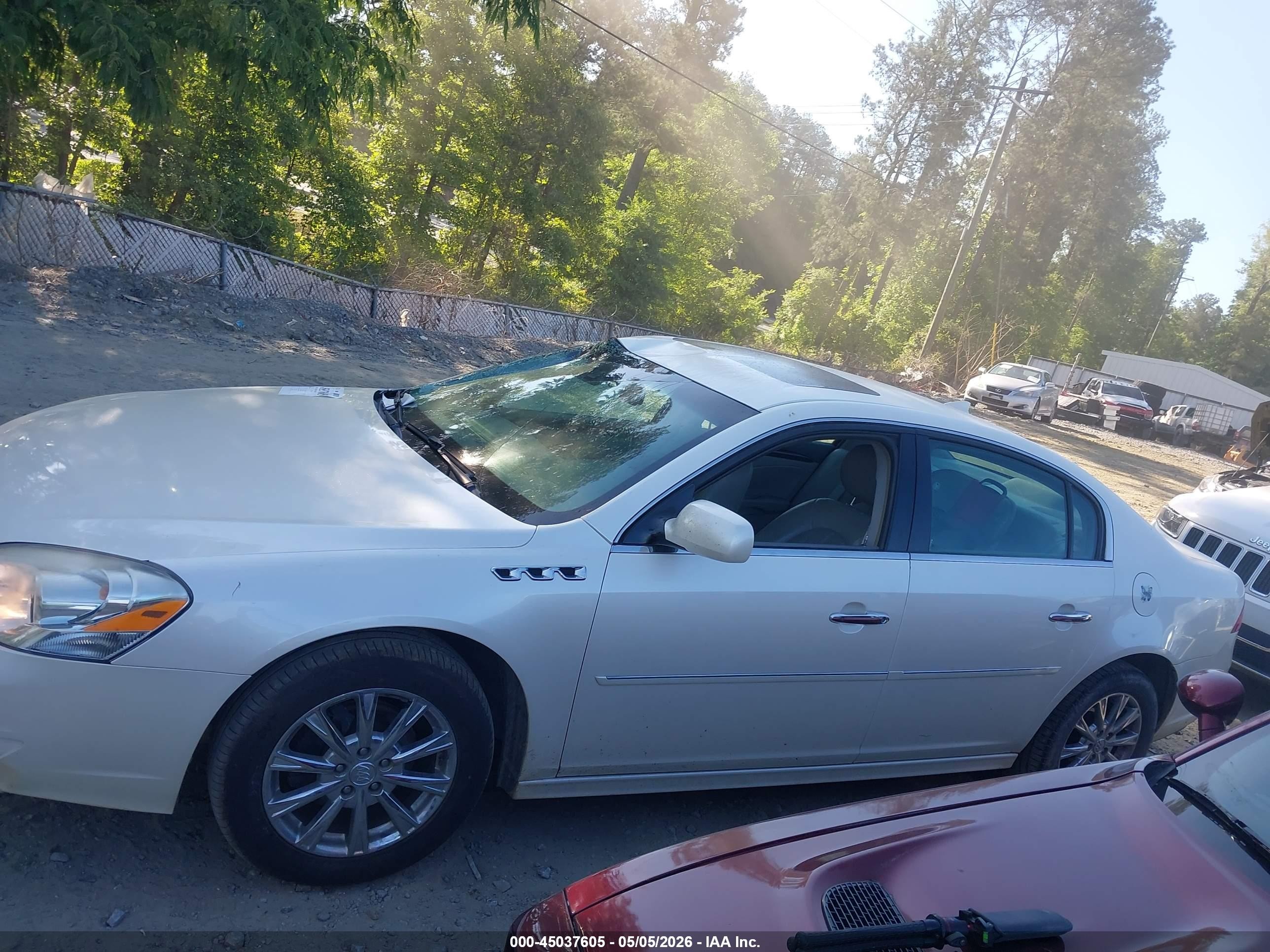2011 Buick Lucerne Cxl Premium White vin: 1G4HJ5EM2BU106871