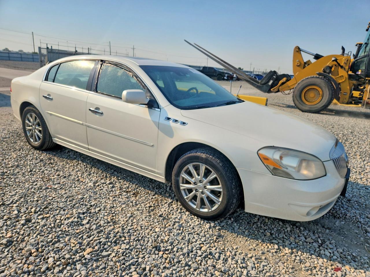 2011 Buick Lucerne Белый vin: 1G4HJ5EM2BU127140