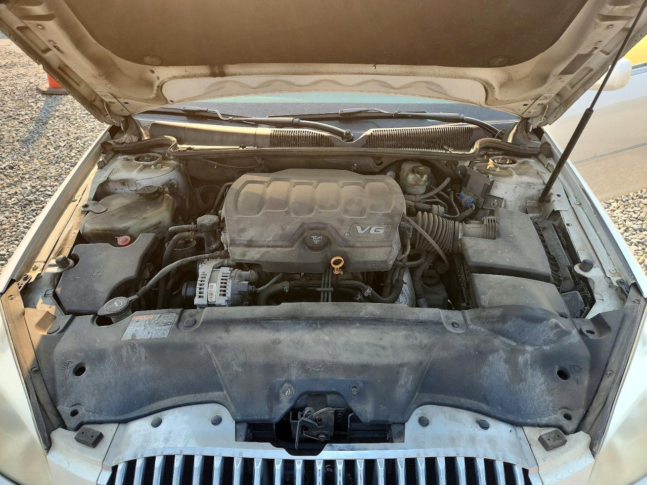 2011 Buick Lucerne Белый vin: 1G4HJ5EM2BU127140