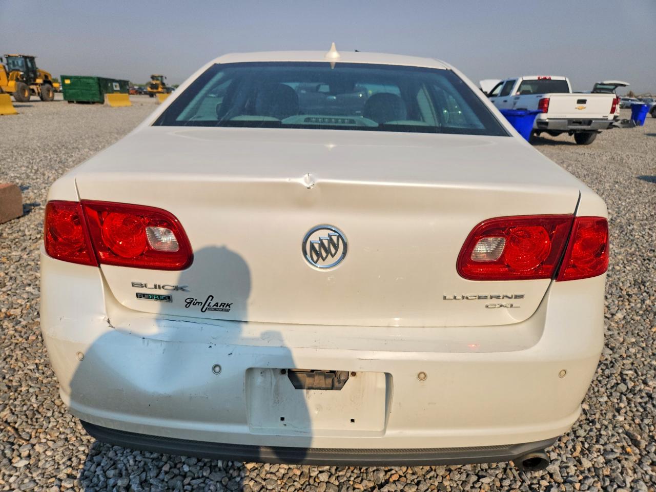 2011 Buick Lucerne Белый vin: 1G4HJ5EM2BU127140