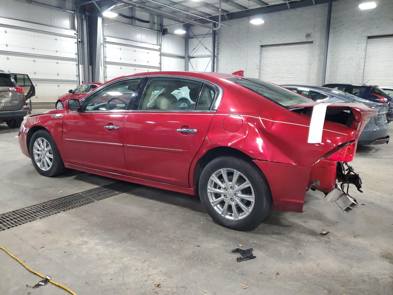 2011 Buick Lucerne Cxl Red vin: 1G4HJ5EM3BU111173