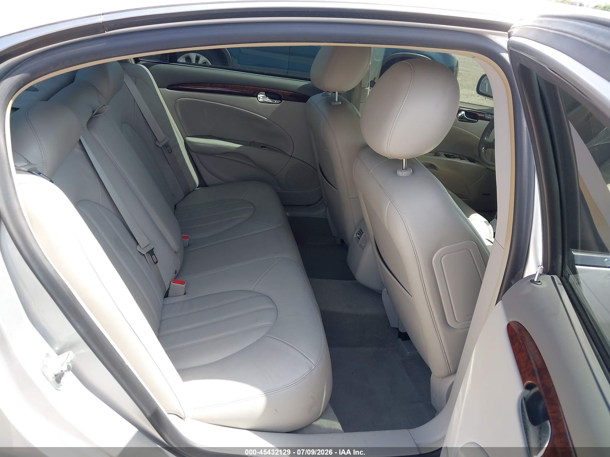 2011 Buick Lucerne Cxl Premium Silver vin: 1G4HJ5EM6BU141994