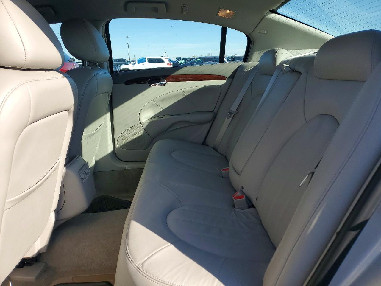 2011 Buick Lucerne Cxl Silver vin: 1G4HJ5EM6BU144720
