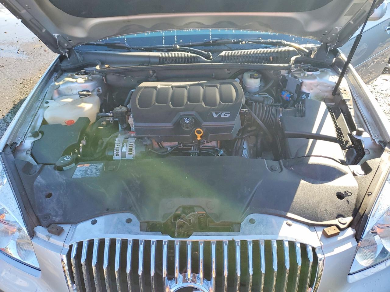 2011 Buick Lucerne Cxl Silver vin: 1G4HJ5EM6BU144720