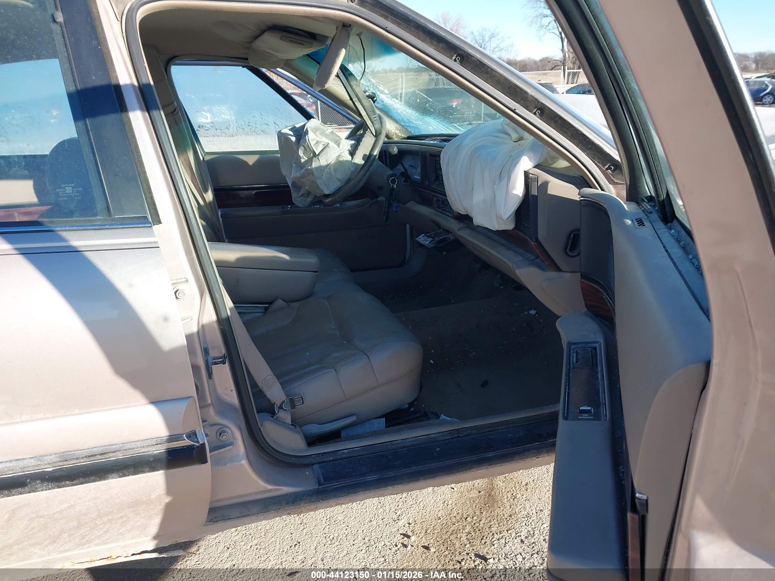 1999 Buick Lesabre Custom Beige vin: 1G4HP52K0XH441905