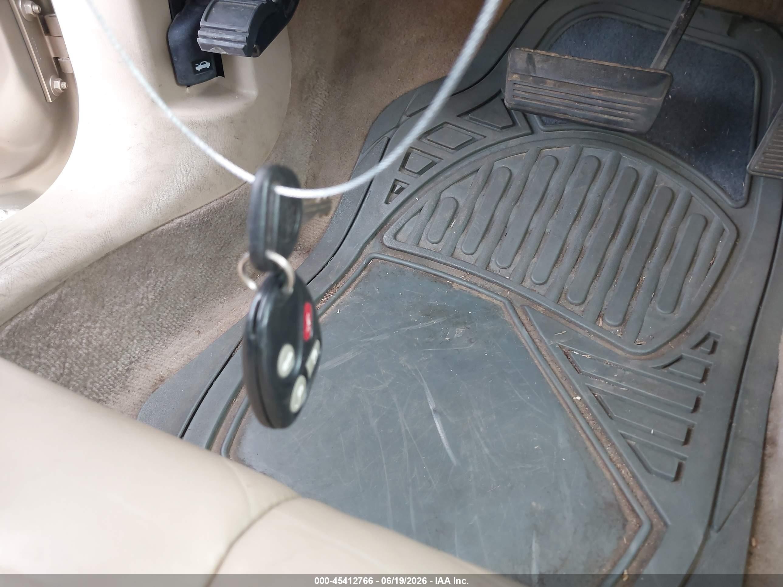 2005 Buick Lesabre Custom Gold vin: 1G4HP52K15U224545