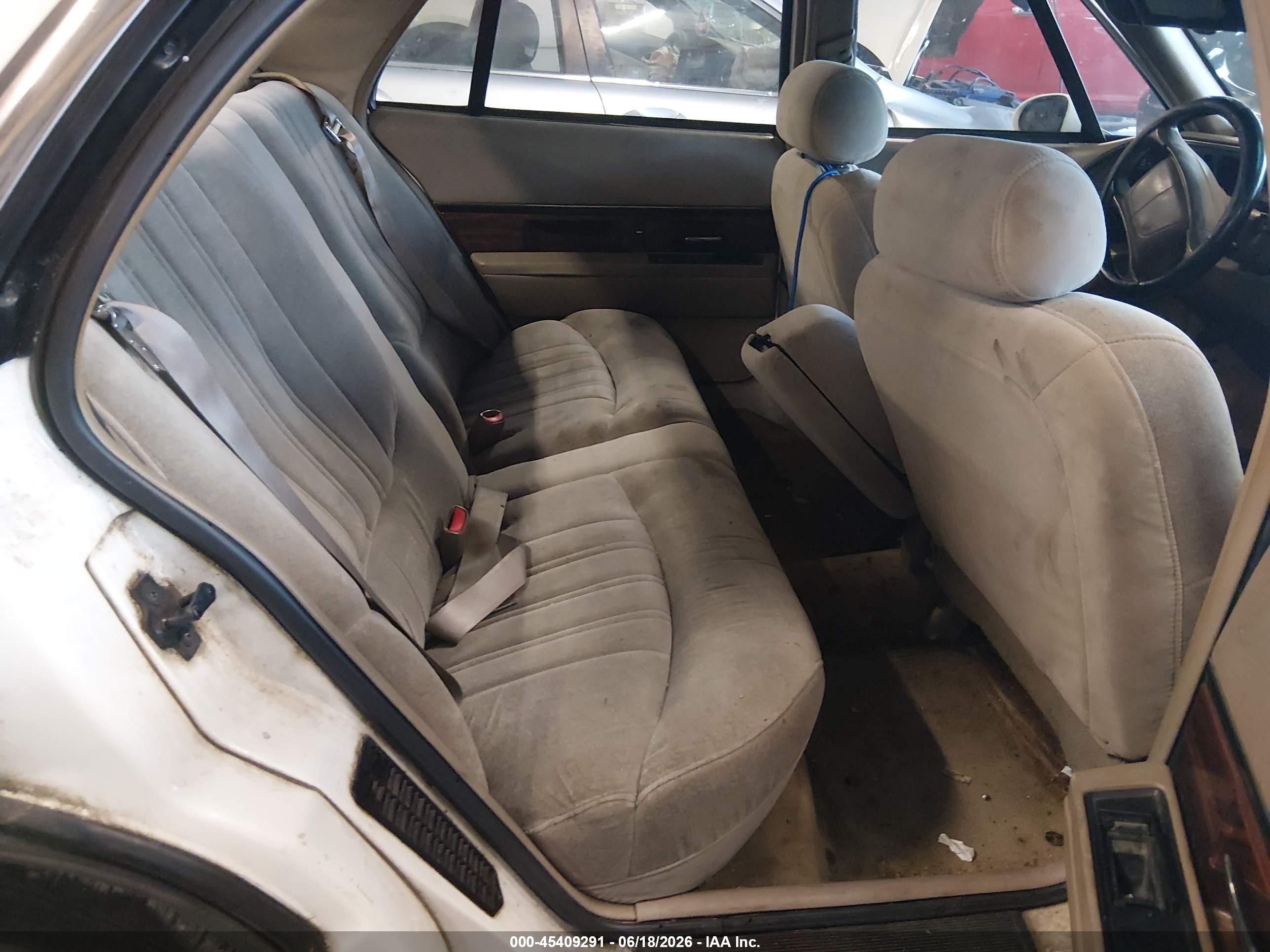 1999 Buick Lesabre Custom White vin: 1G4HP52K2XH450735