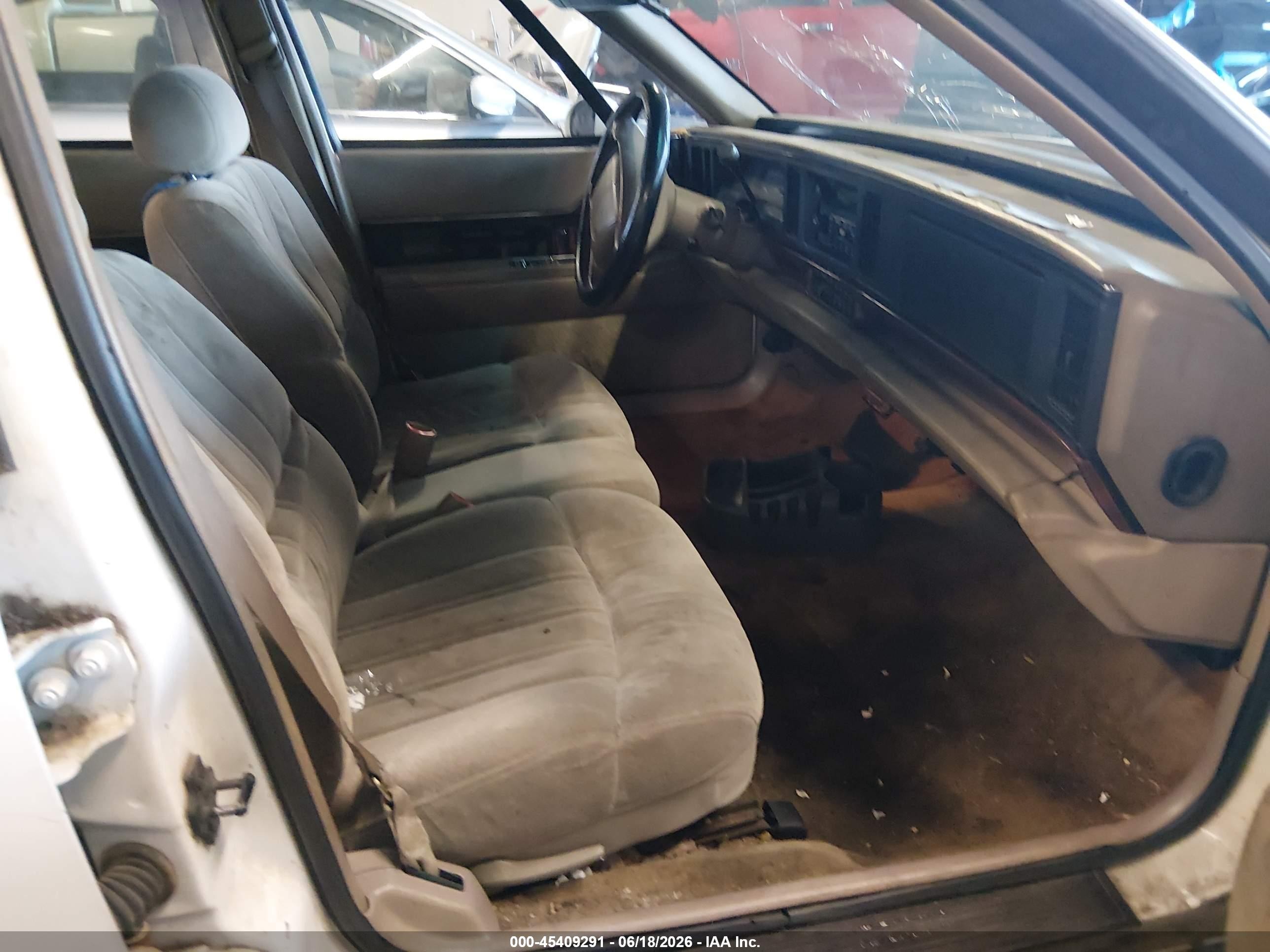 1999 Buick Lesabre Custom White vin: 1G4HP52K2XH450735