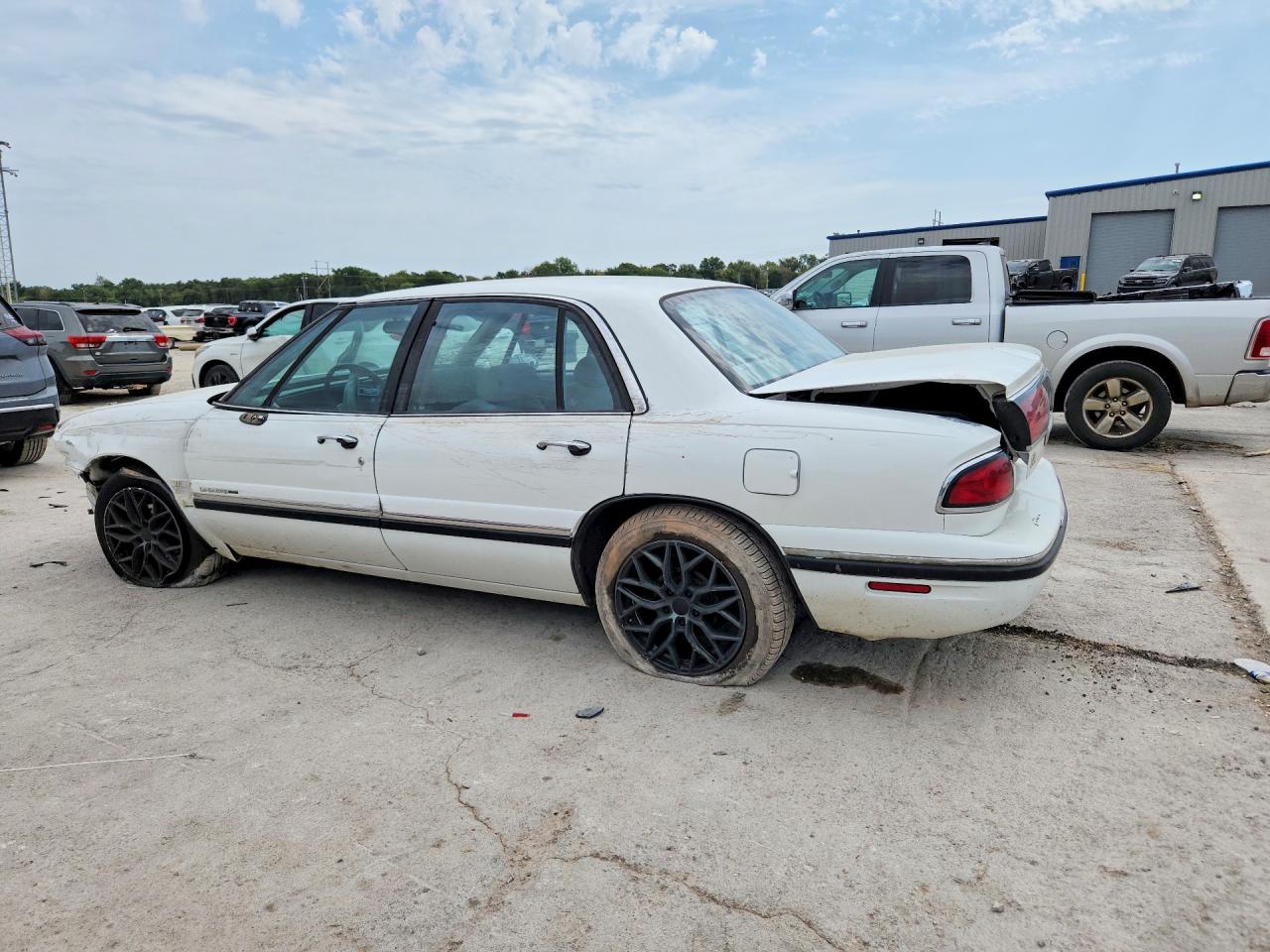 1998 Buick Lesabre Custom White vin: 1G4HP52K3WH412834