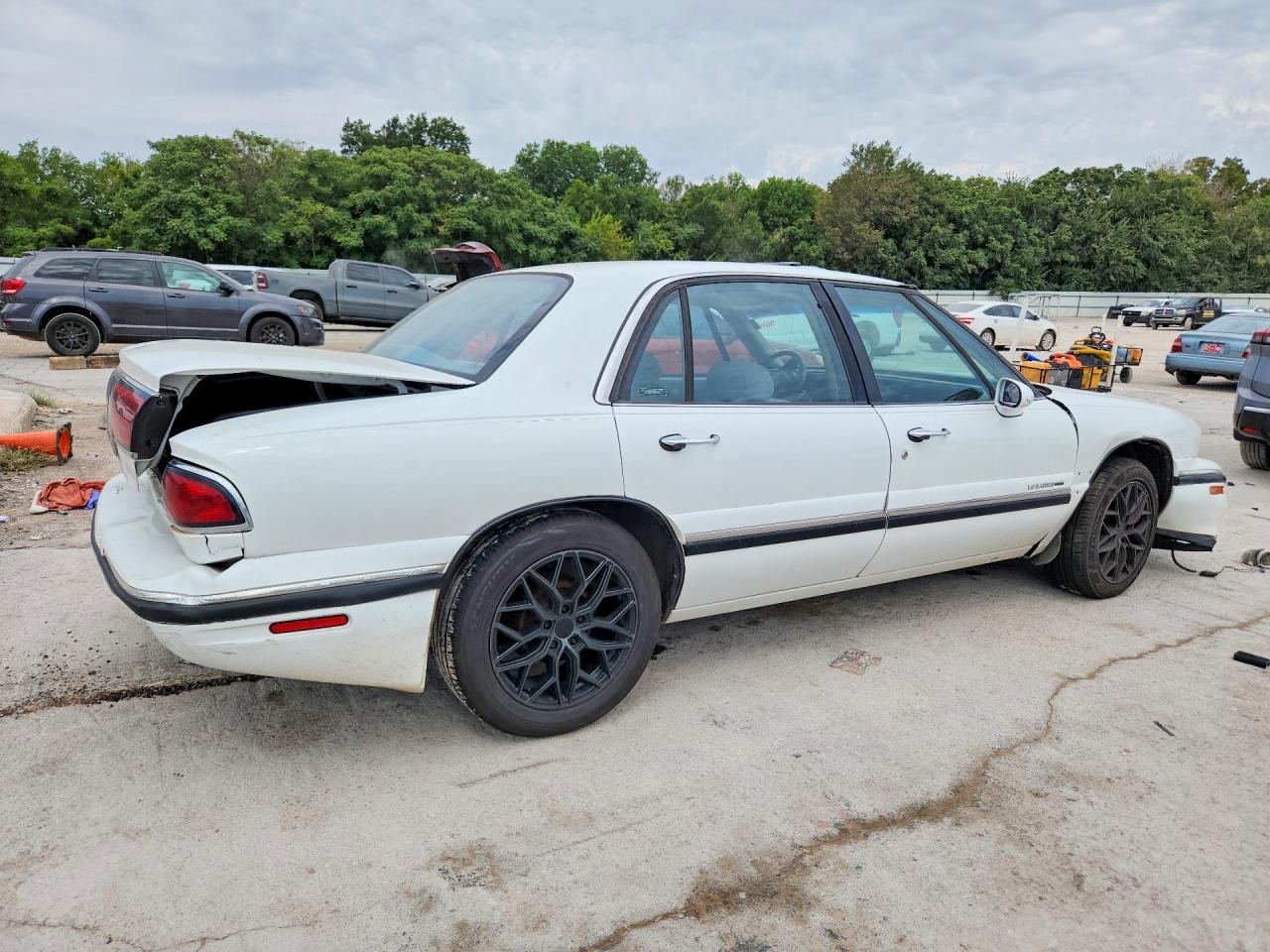 1998 Buick Lesabre Custom White vin: 1G4HP52K3WH412834