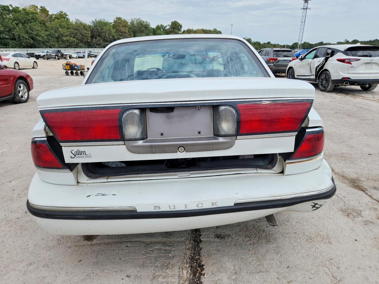1998 Buick Lesabre Custom White vin: 1G4HP52K3WH412834