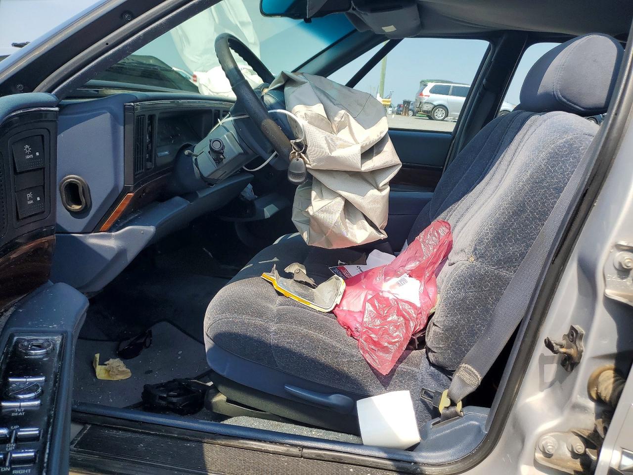 1998 Buick Lesabre Custom Silver vin: 1G4HP52K3WH473150