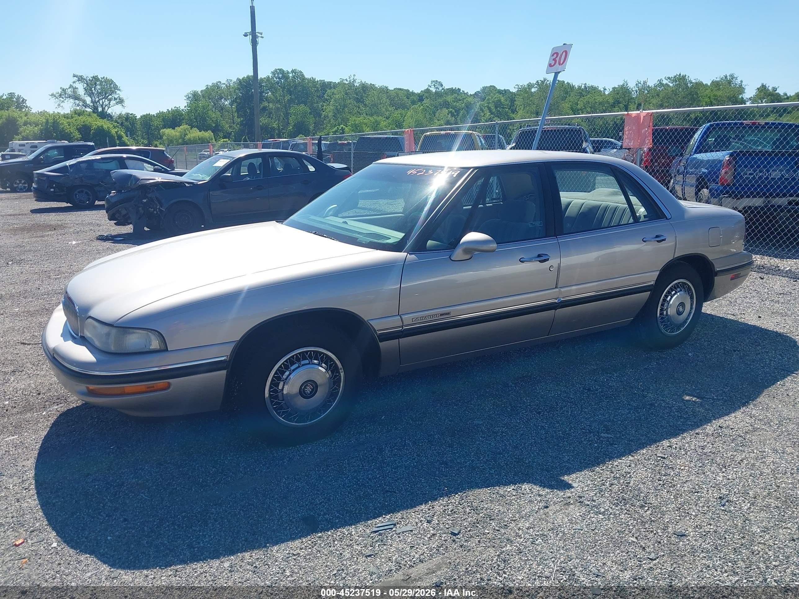 1998 Buick Lesabre Custom Champagne vin: 1G4HP52K4WH435085
