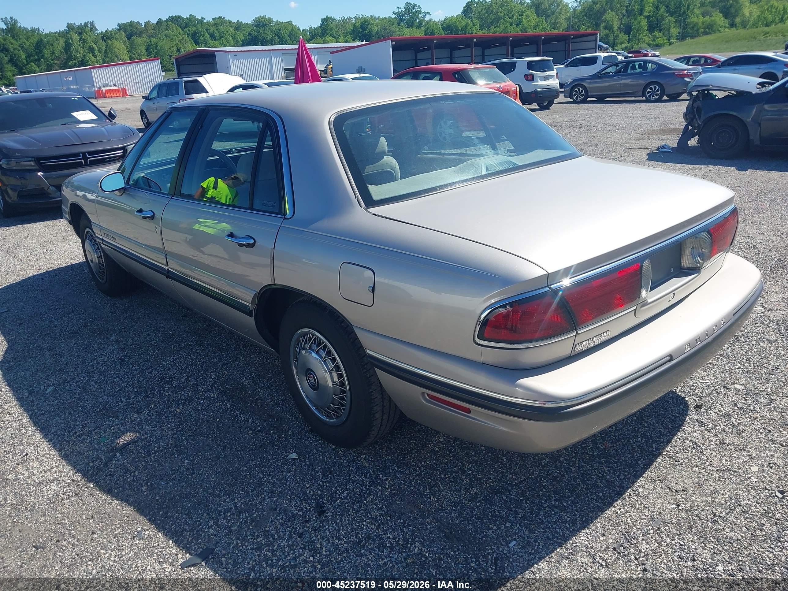 1998 Buick Lesabre Custom Champagne vin: 1G4HP52K4WH435085