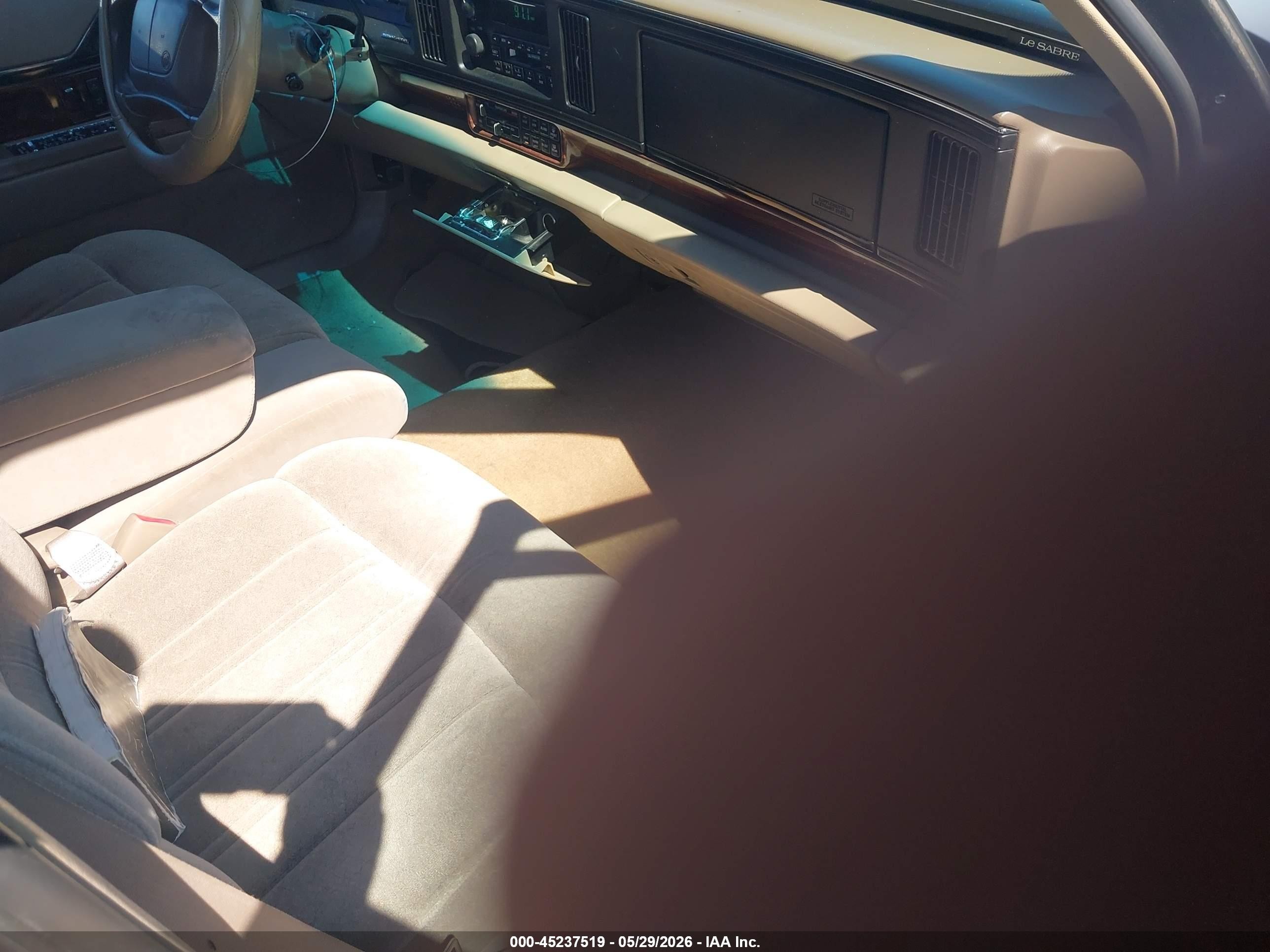 1998 Buick Lesabre Custom Champagne vin: 1G4HP52K4WH435085