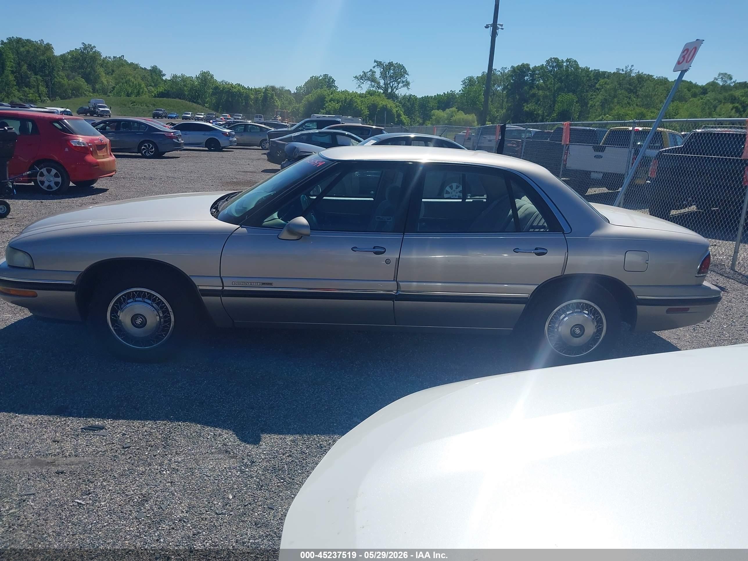 1998 Buick Lesabre Custom Champagne vin: 1G4HP52K4WH435085