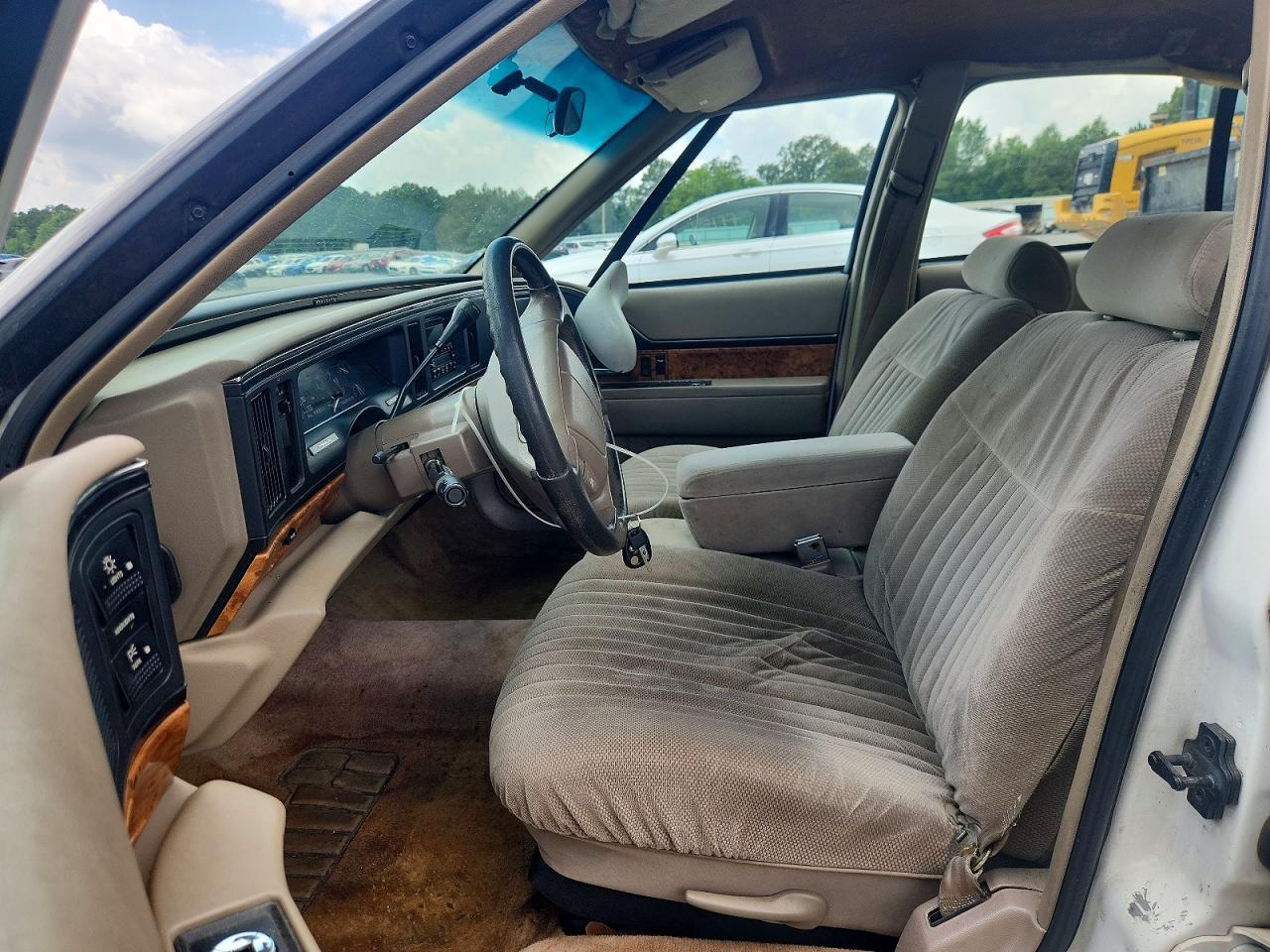 1996 Buick Lesabre Custom White vin: 1G4HP52K5TH403953