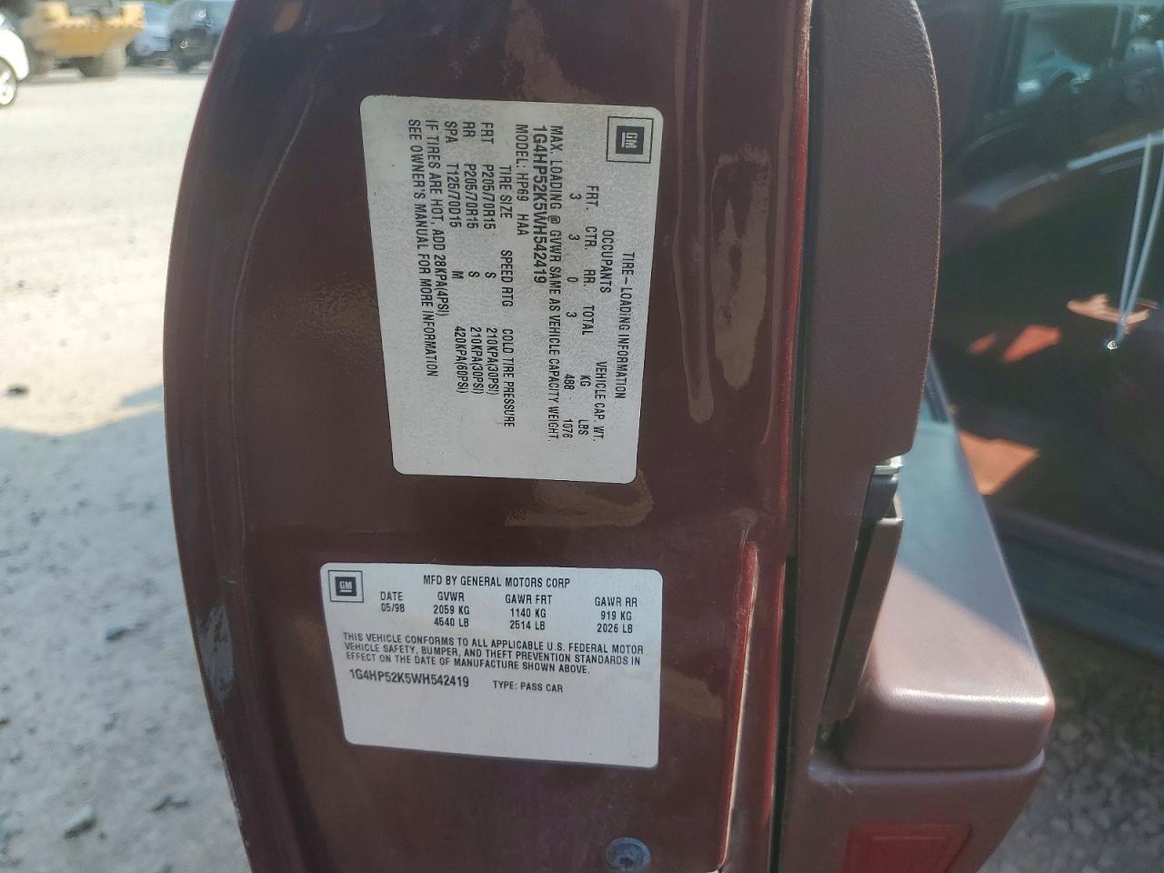 1998 Buick Lesabre Custom Maroon vin: 1G4HP52K5WH542419