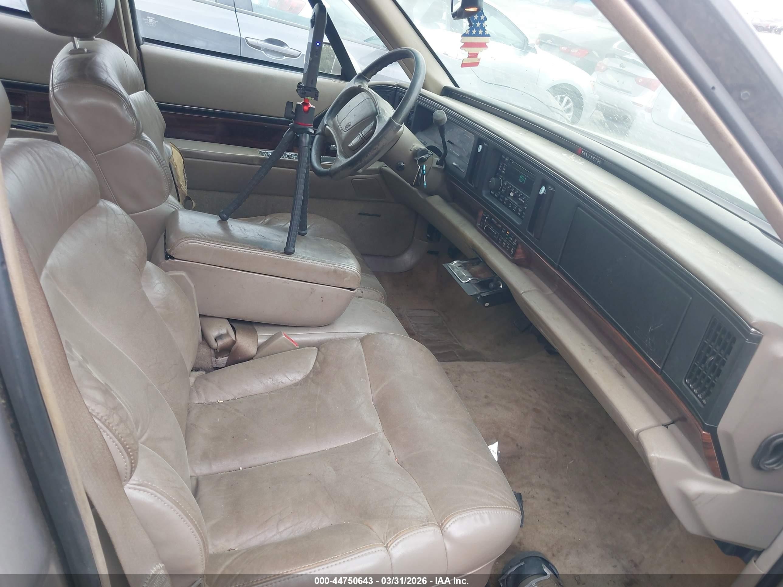 1998 Buick Lesabre Custom Gold vin: 1G4HP52K6WH401892