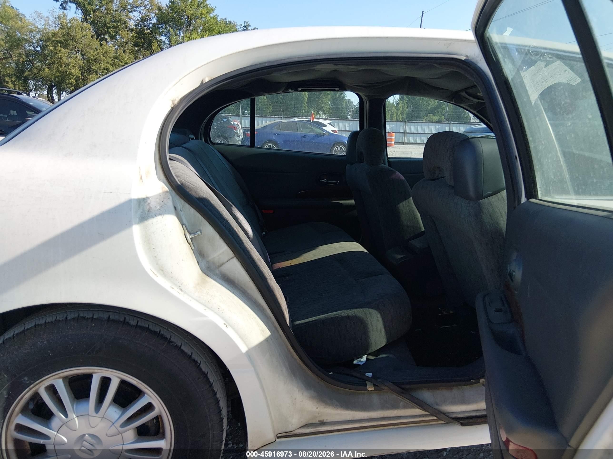 2004 Buick Lesabre Custom White vin: 1G4HP52K744174023