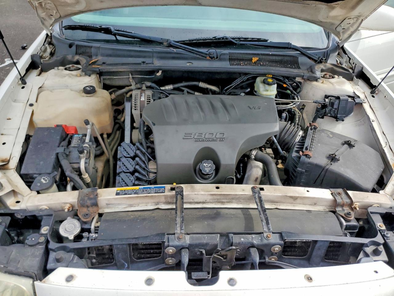 2004 Buick Lesabre Custom White vin: 1G4HP52K844103011