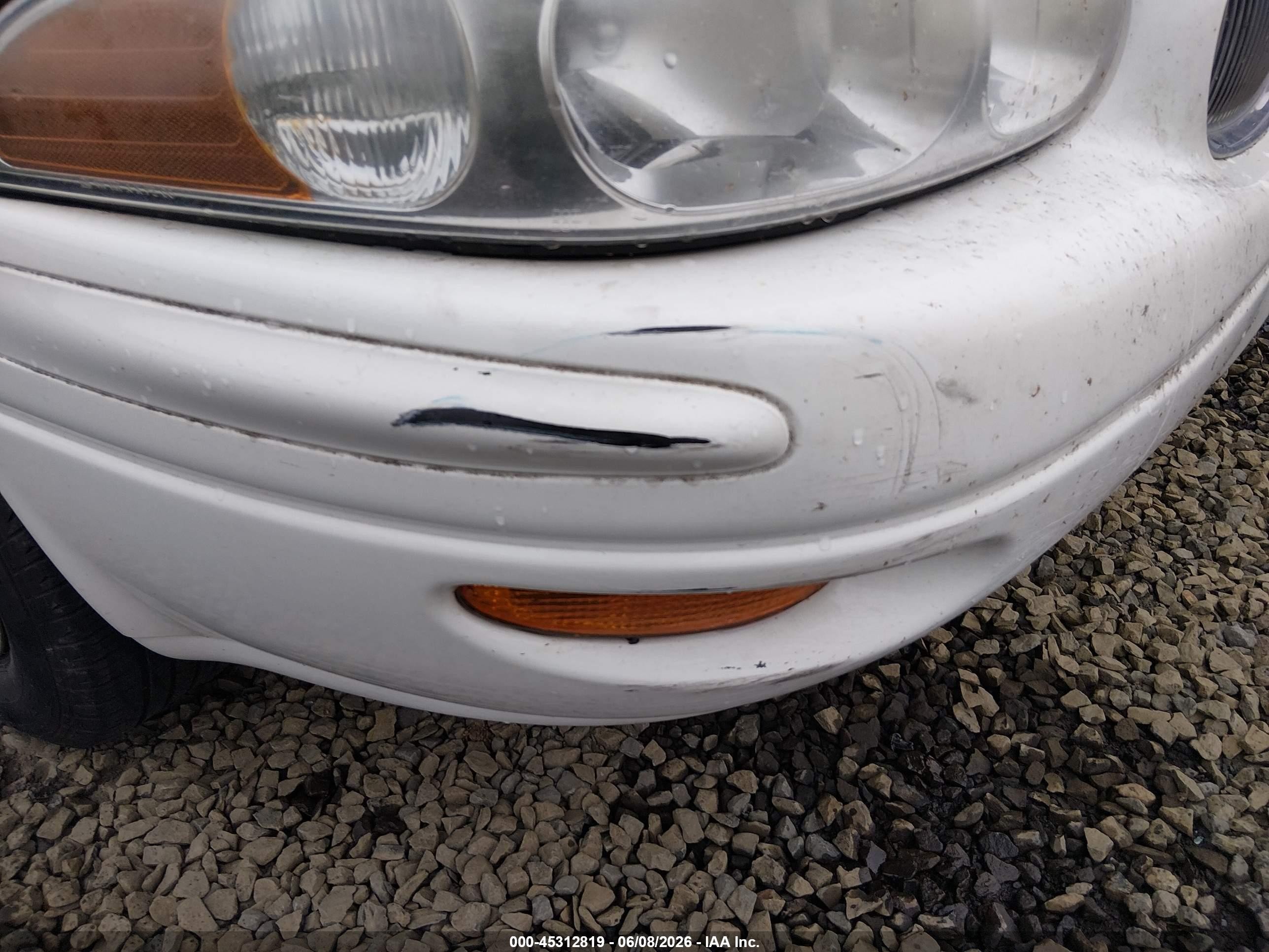 2004 Buick Lesabre Custom White vin: 1G4HP52K844105406