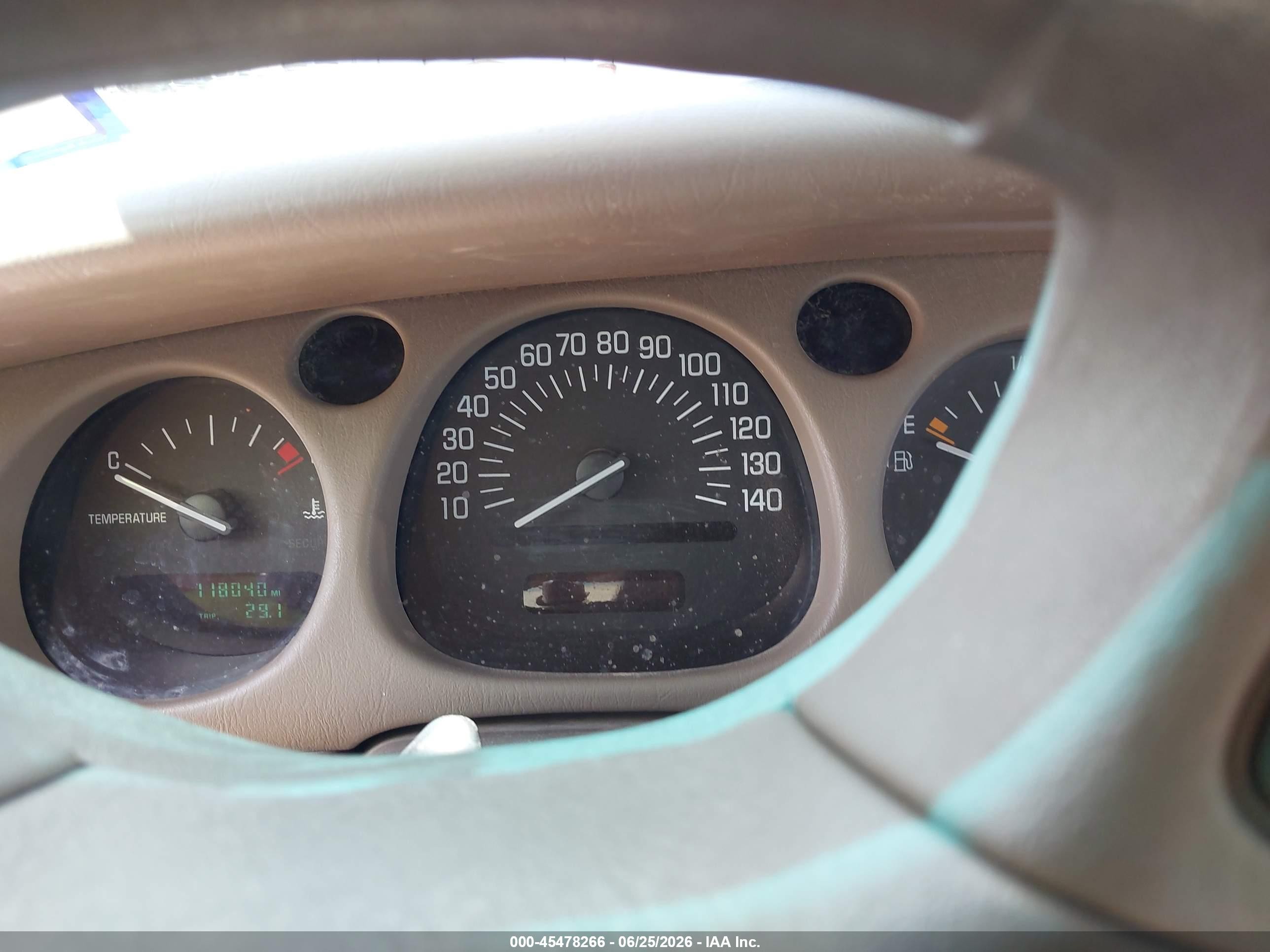 2004 Buick Lesabre Custom White vin: 1G4HP52K844128474