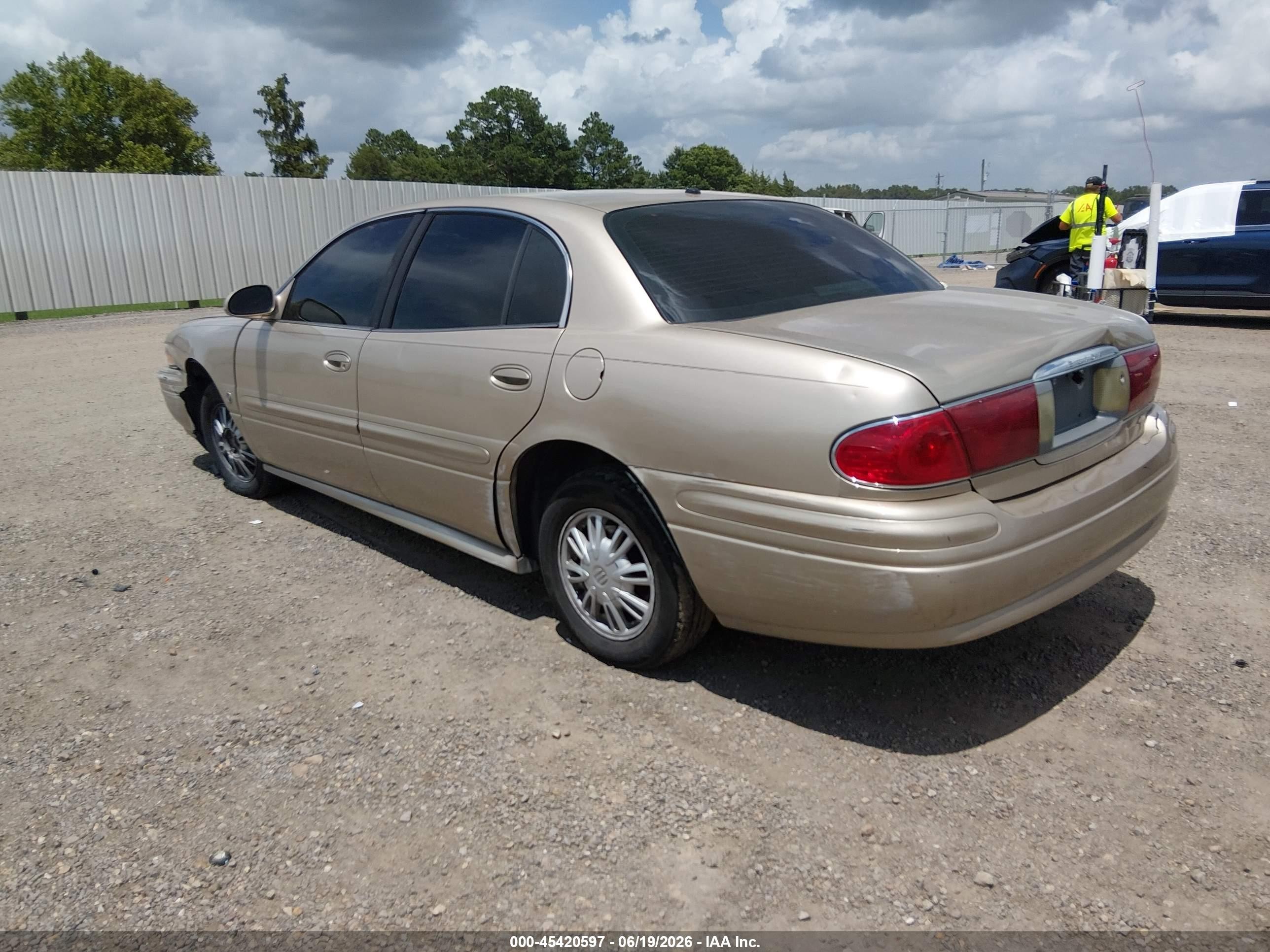 2005 Buick Lesabre Custom Gold vin: 1G4HP52K85U113684