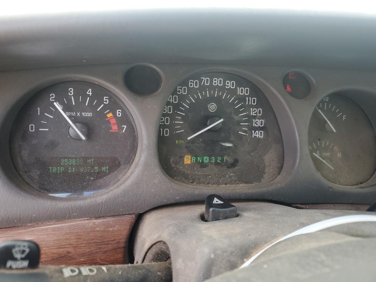 2005 Buick Lesabre Custom White vin: 1G4HP52K85U208696