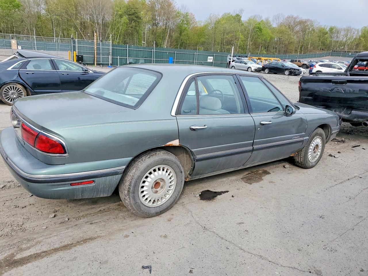 1998 Buick Lesabre Custom Green vin: 1G4HP52K8WH458658