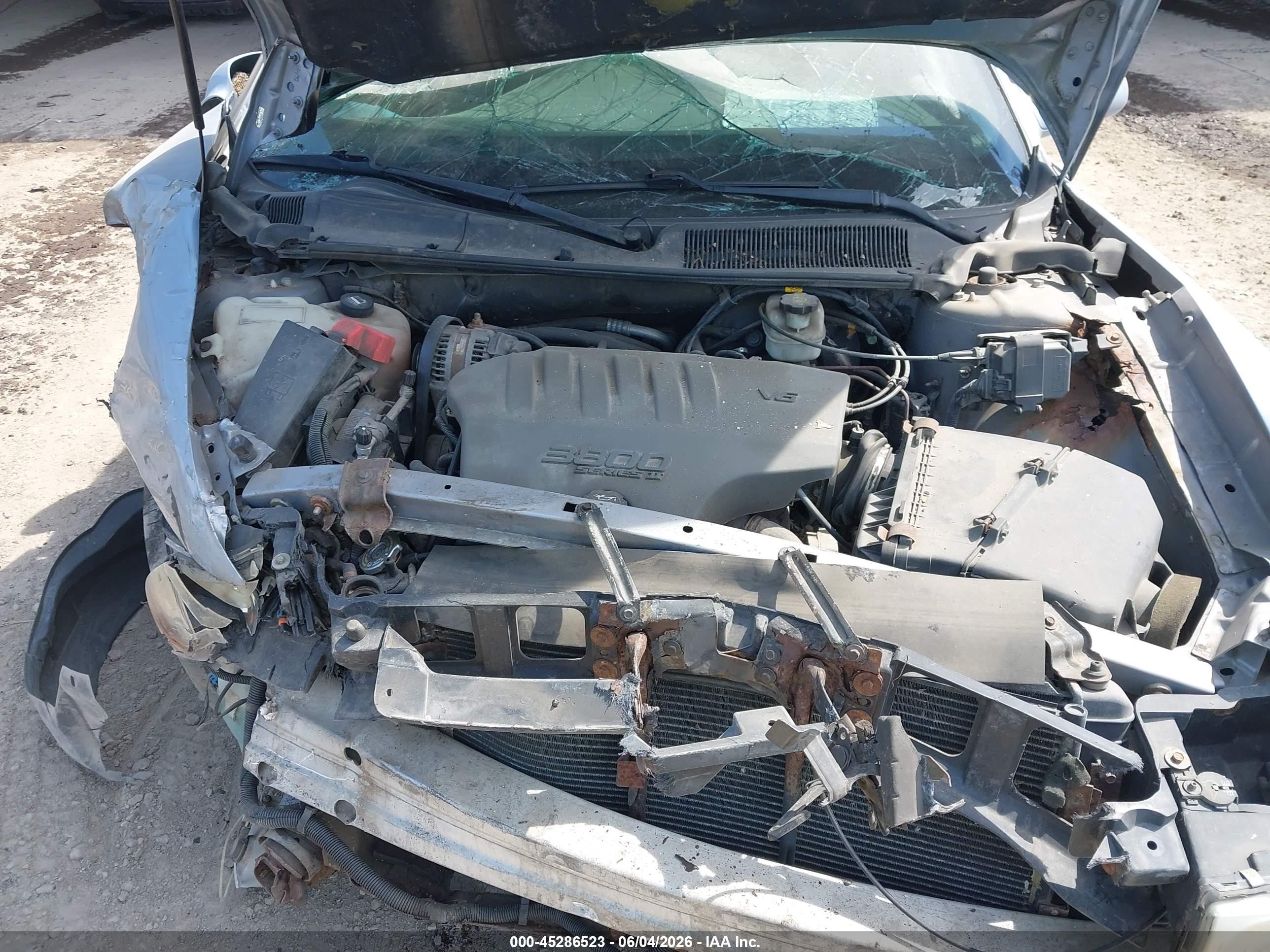 2004 Buick Lesabre Custom Silver vin: 1G4HP52K94U263432