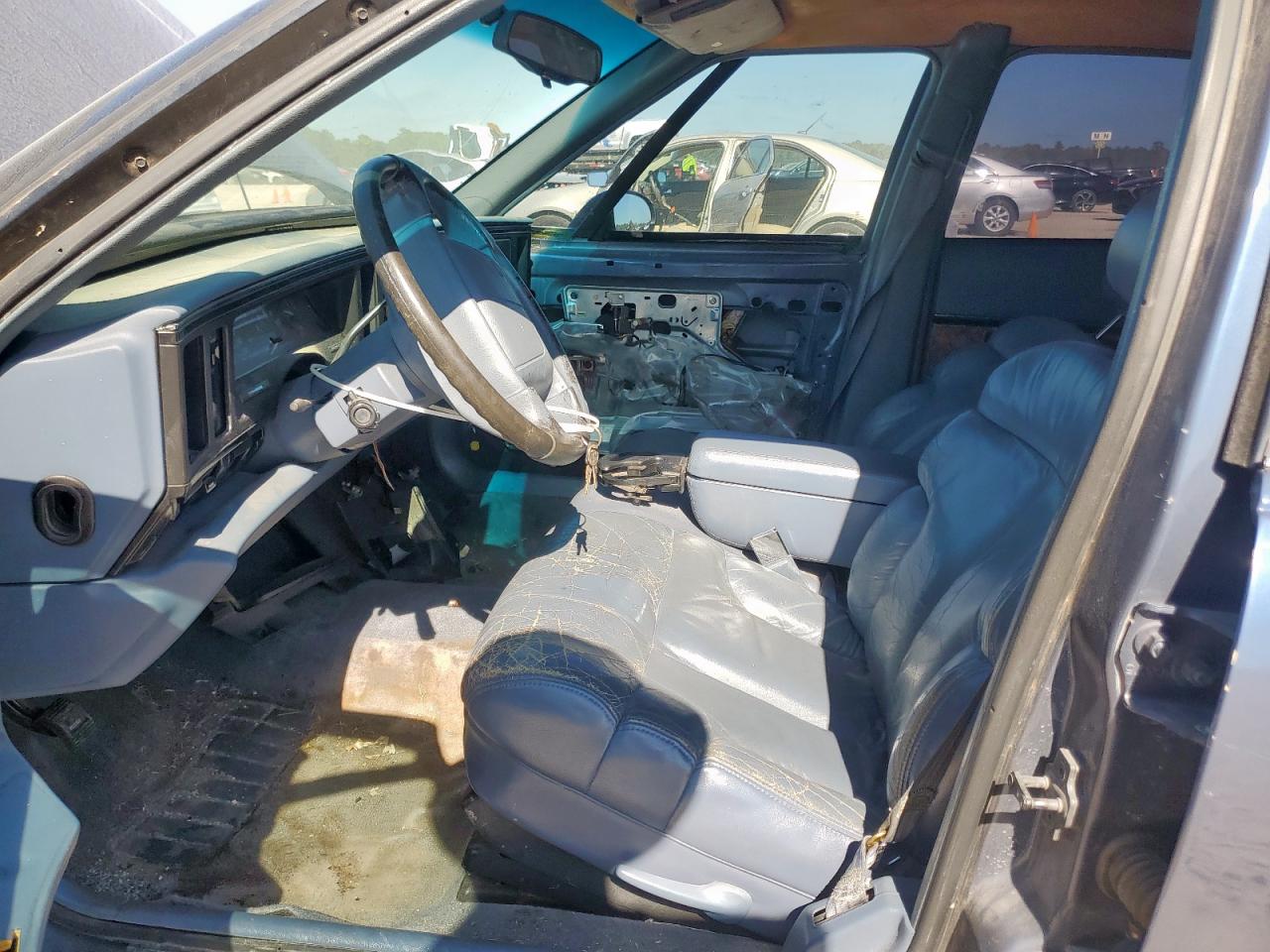 1996 Buick Lesabre Custom Blue vin: 1G4HP52K9TH413871