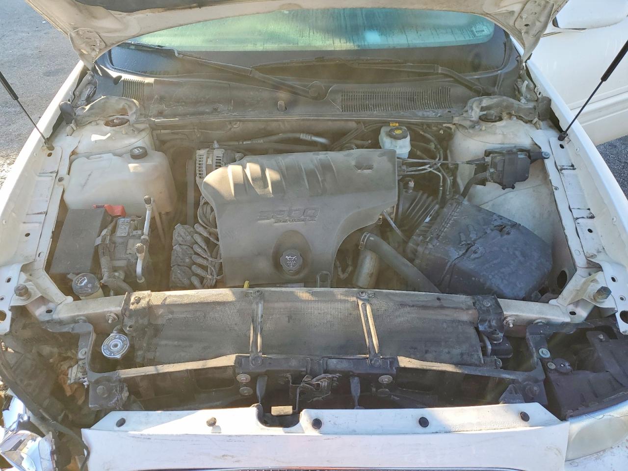 2004 Buick Lesabre Custom White vin: 1G4HP52KX44124071