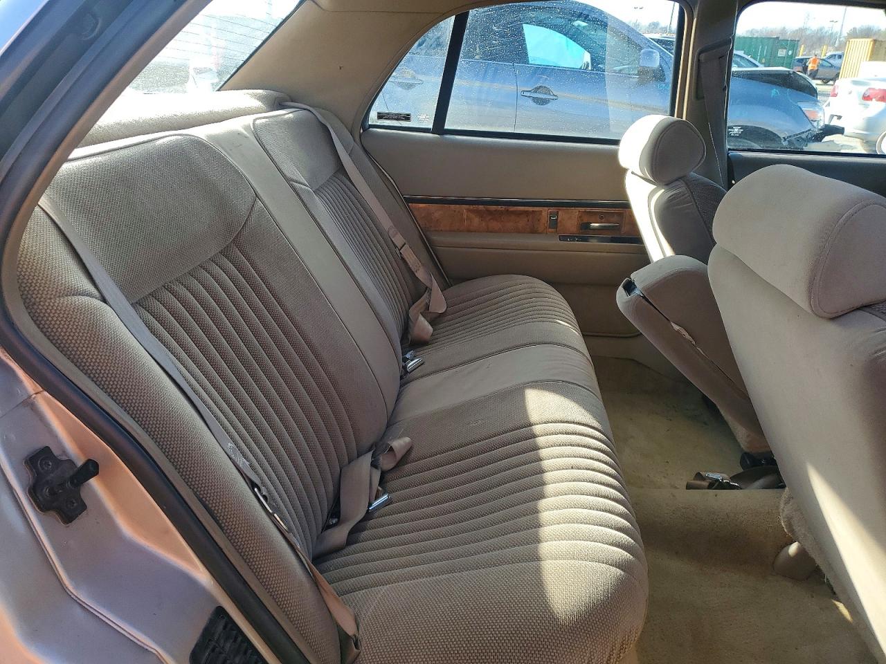 1995 Buick Lesabre Custom Beige vin: 1G4HP52L5SH513375
