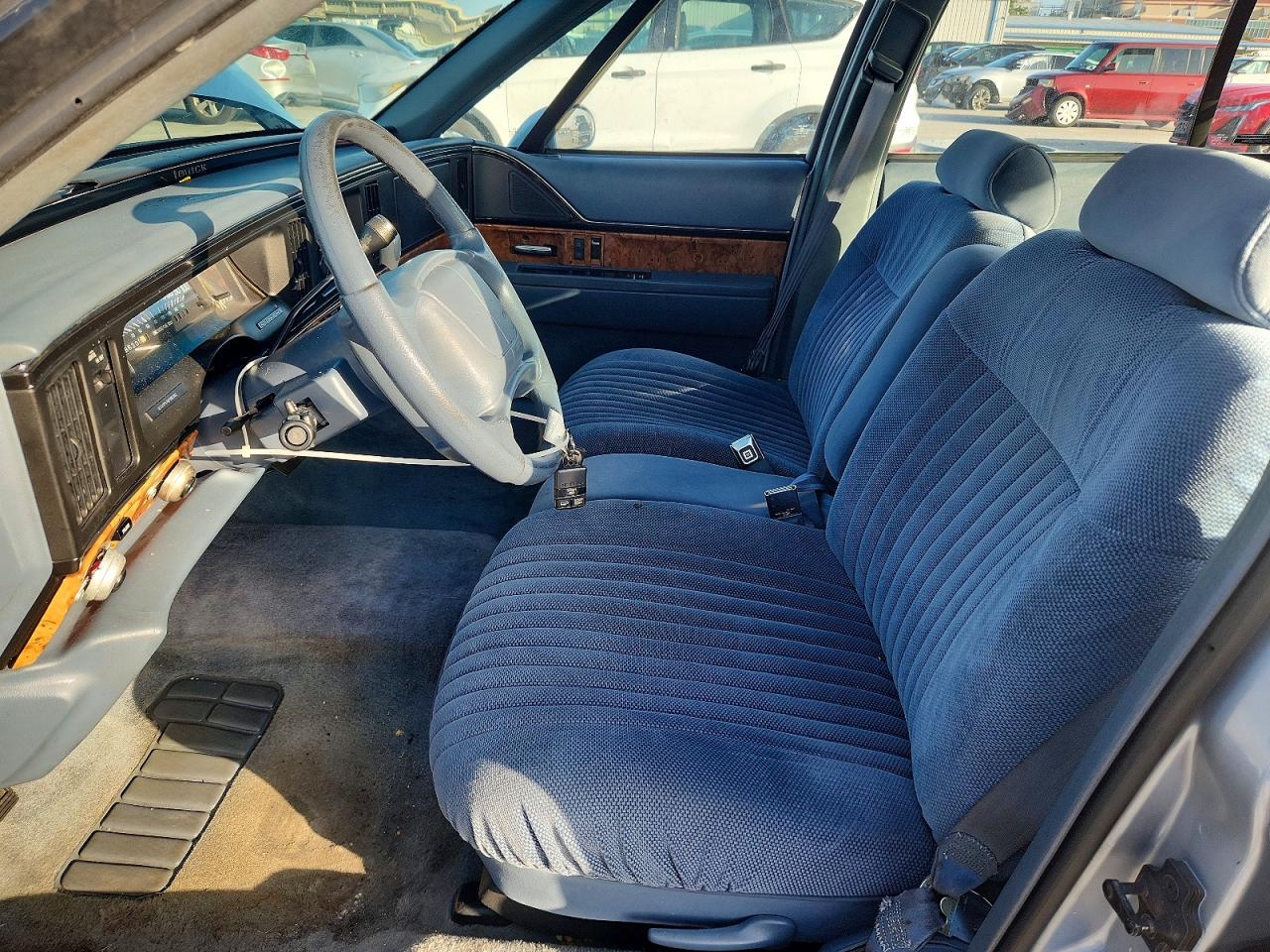 1995 Buick Lesabre Custom Silver vin: 1G4HP52L7SH455320