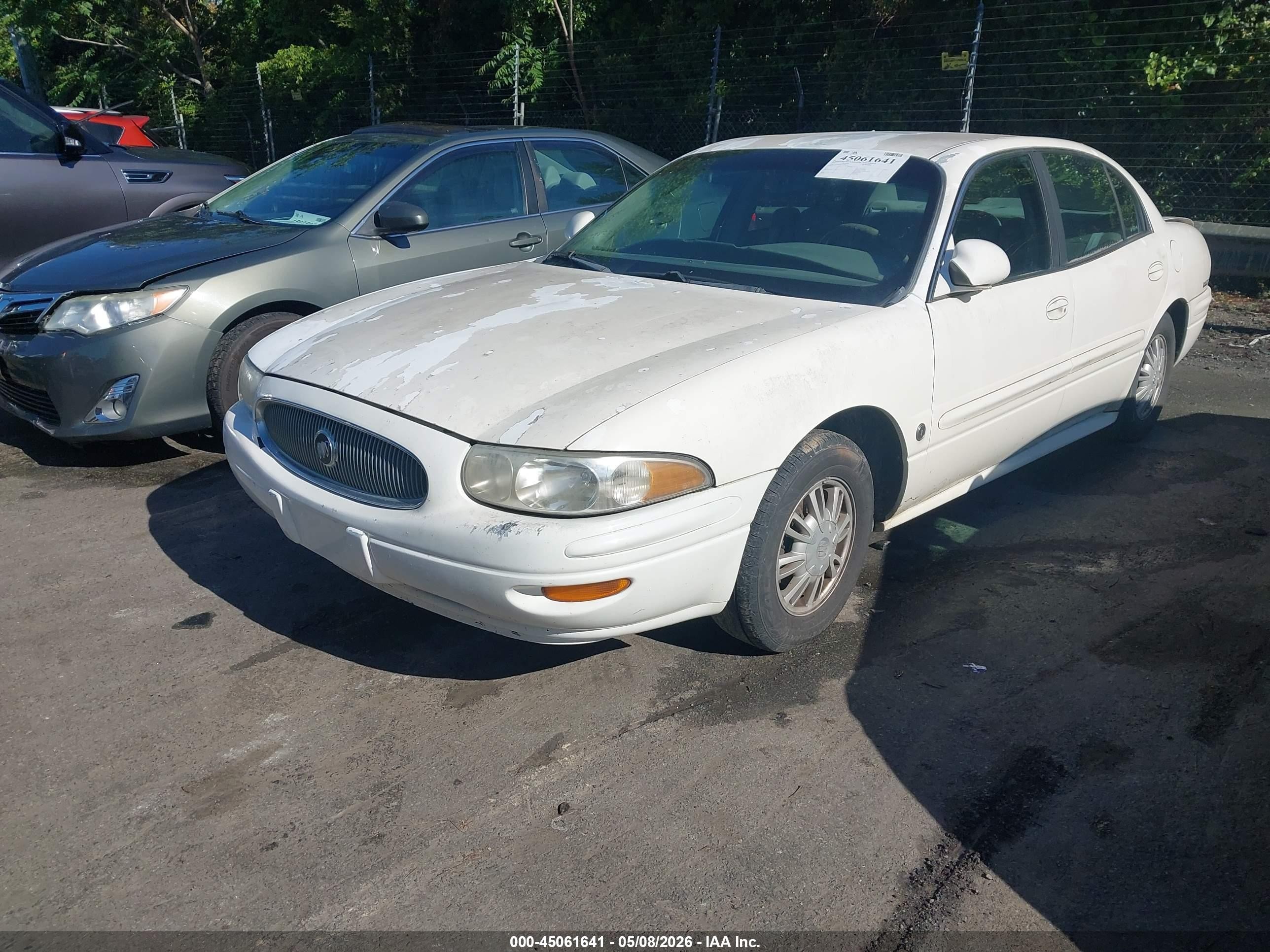 2002 Buick Lesabre Custom White vin: 1G4HP54K124208550