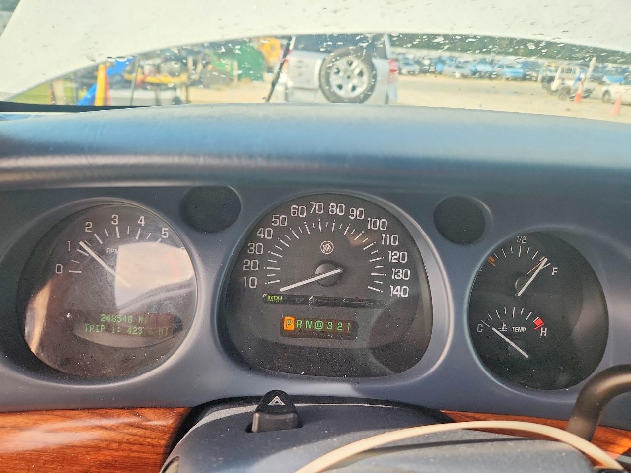 2000 Buick Lesabre Custom White vin: 1G4HP54K5Y4249790