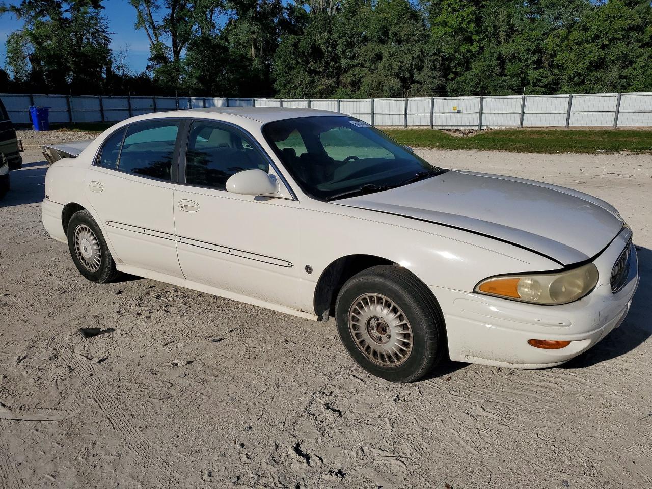 2001 Buick Lesabre Custom White vin: 1G4HP54K81U203151