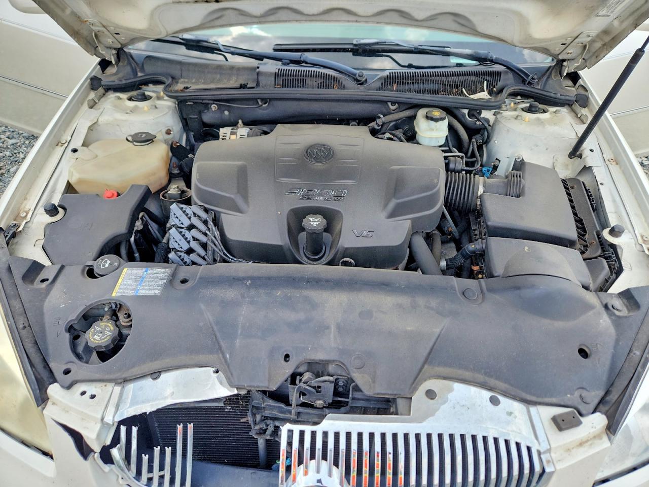 2008 Buick Lucerne Cx Белый vin: 1G4HP57208U108718
